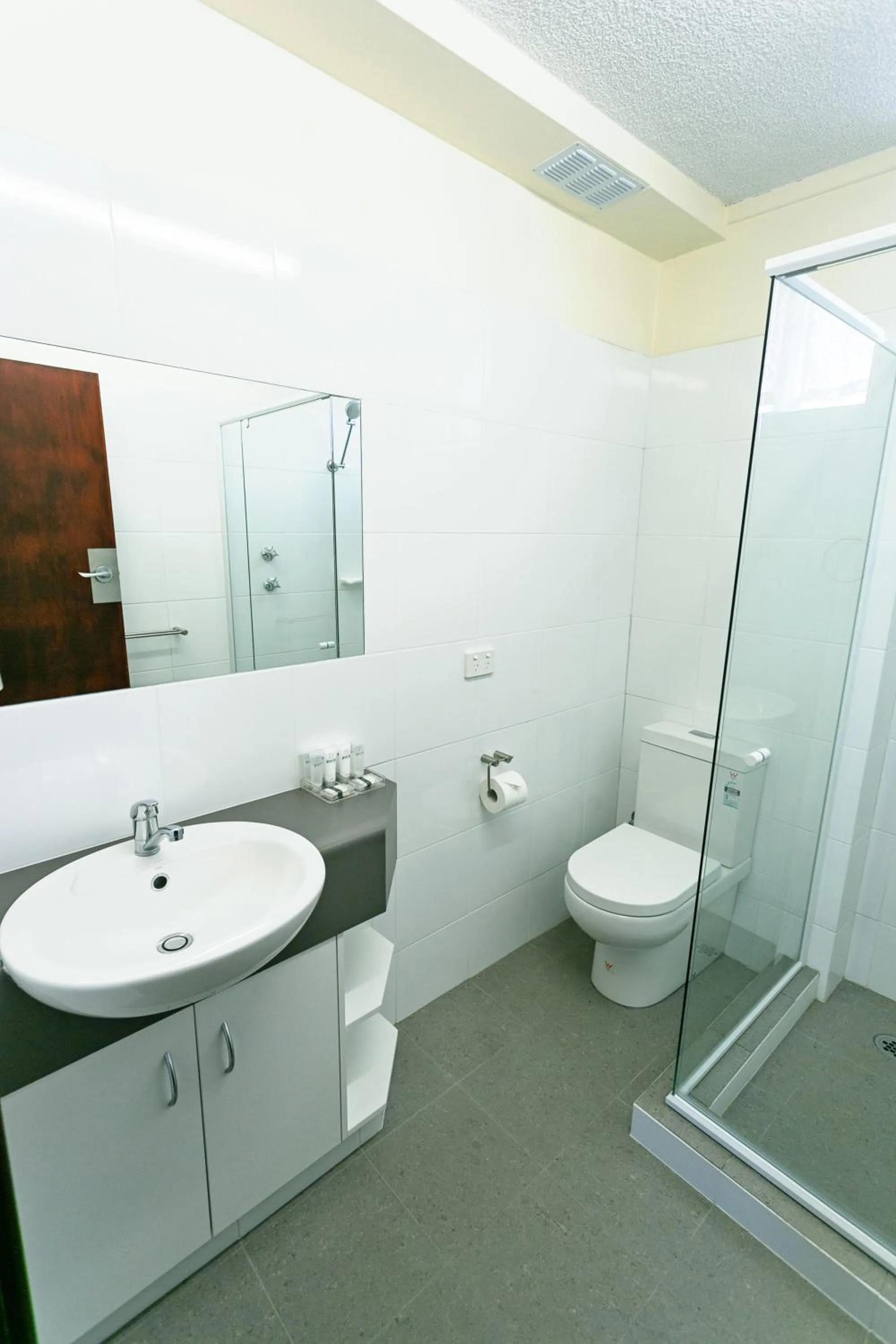 Shower in Dolphin Lodge Albany - Self Contained Apartments at Middleton Beach