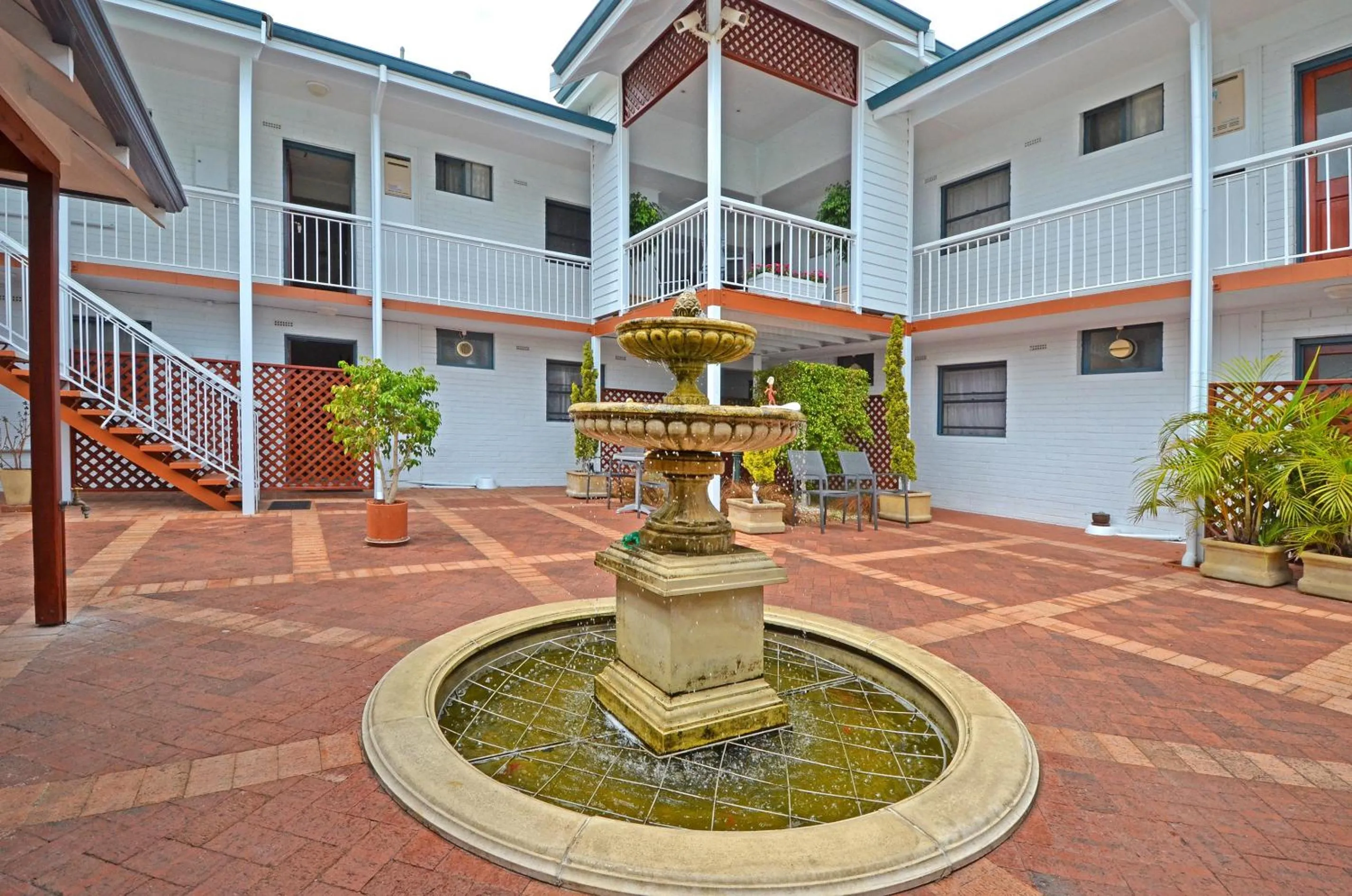 Patio in Dolphin Lodge Albany - Self Contained Apartments at Middleton Beach