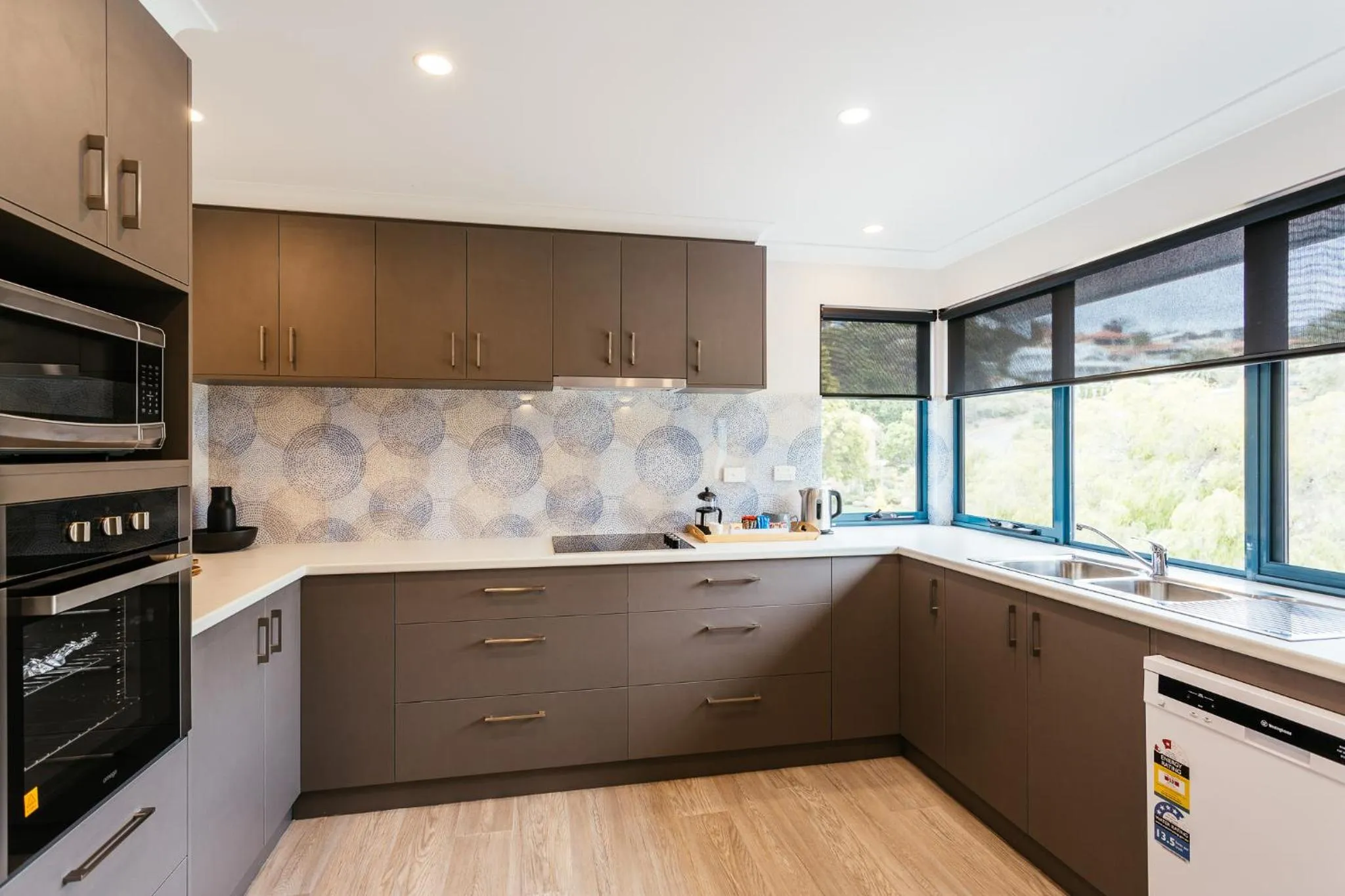 Kitchen or kitchenette in Dolphin Lodge Albany - Self Contained Apartments at Middleton Beach