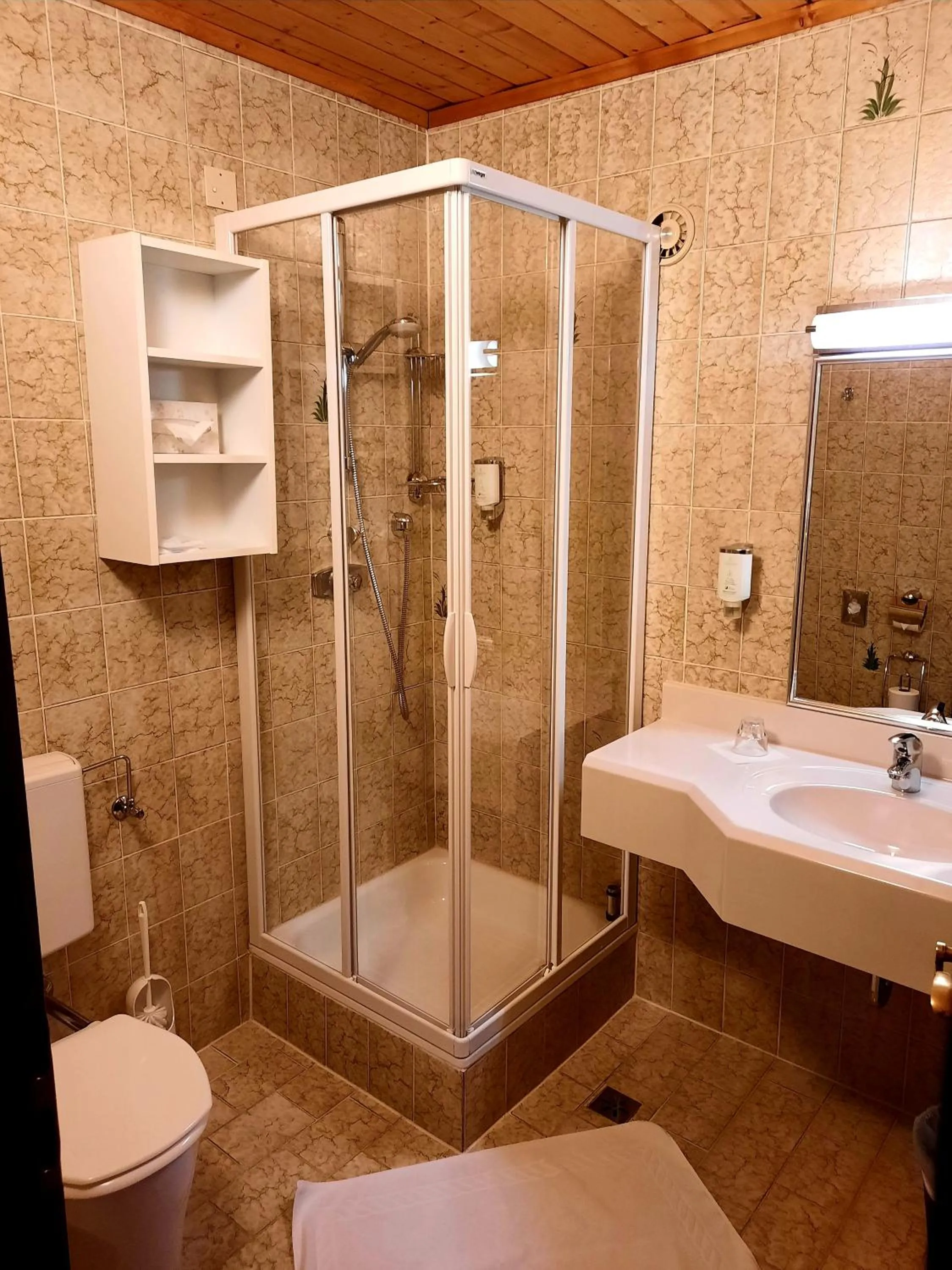 Bathroom in Hotel Bella
