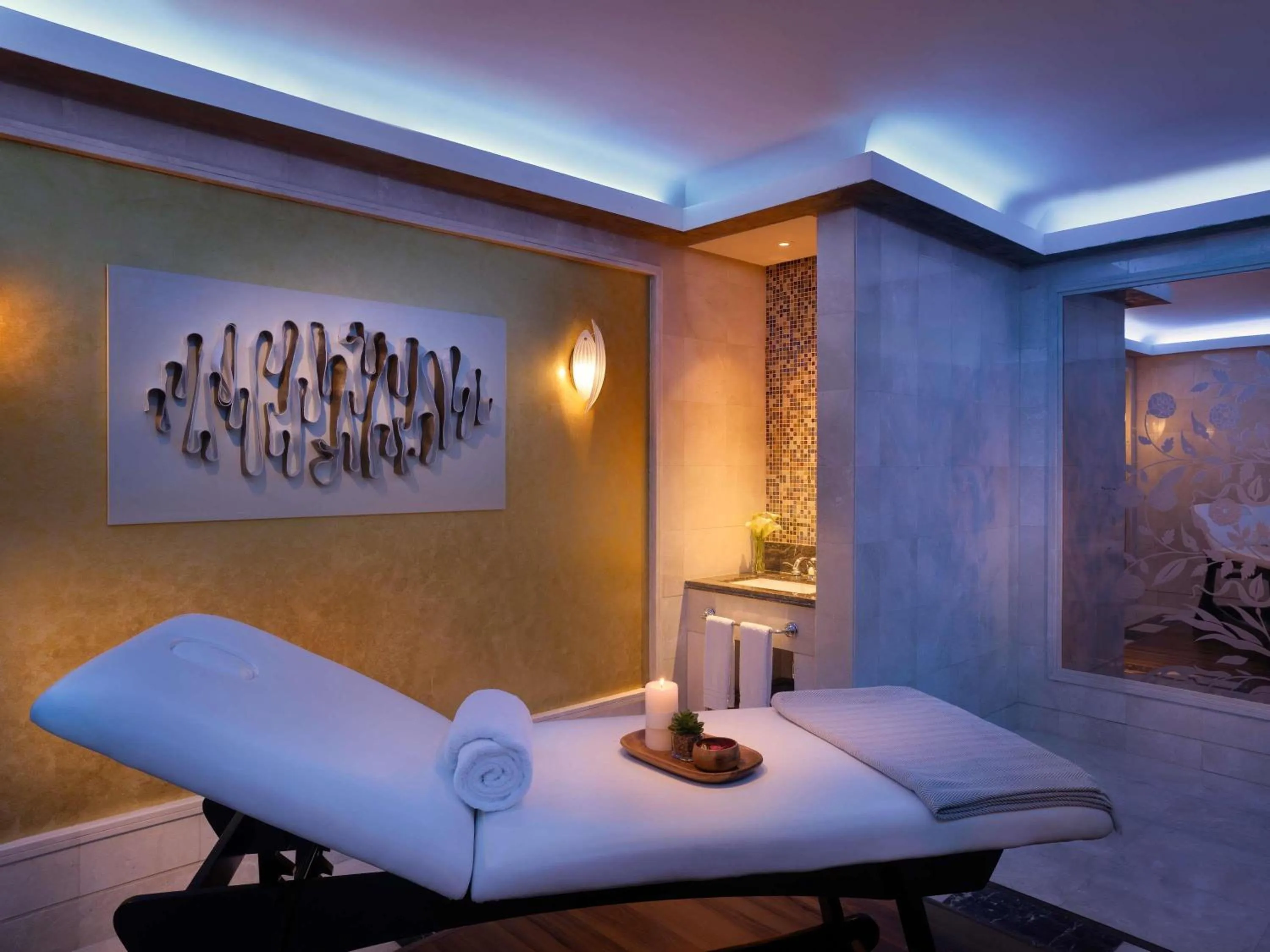 Bedroom in Makkah Clock Royal Tower, A Fairmont Hotel