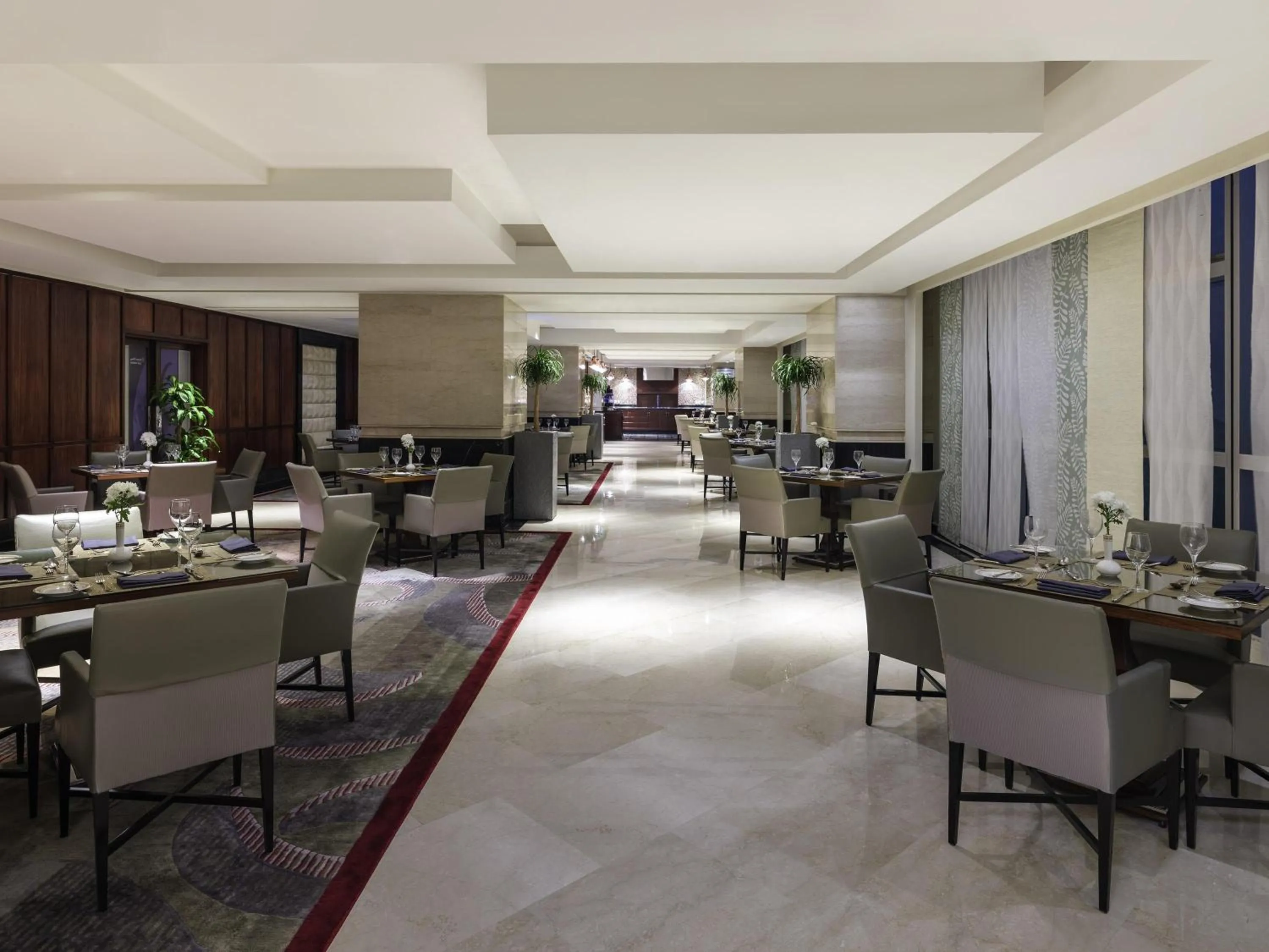 Lounge or bar in Makkah Clock Royal Tower, A Fairmont Hotel