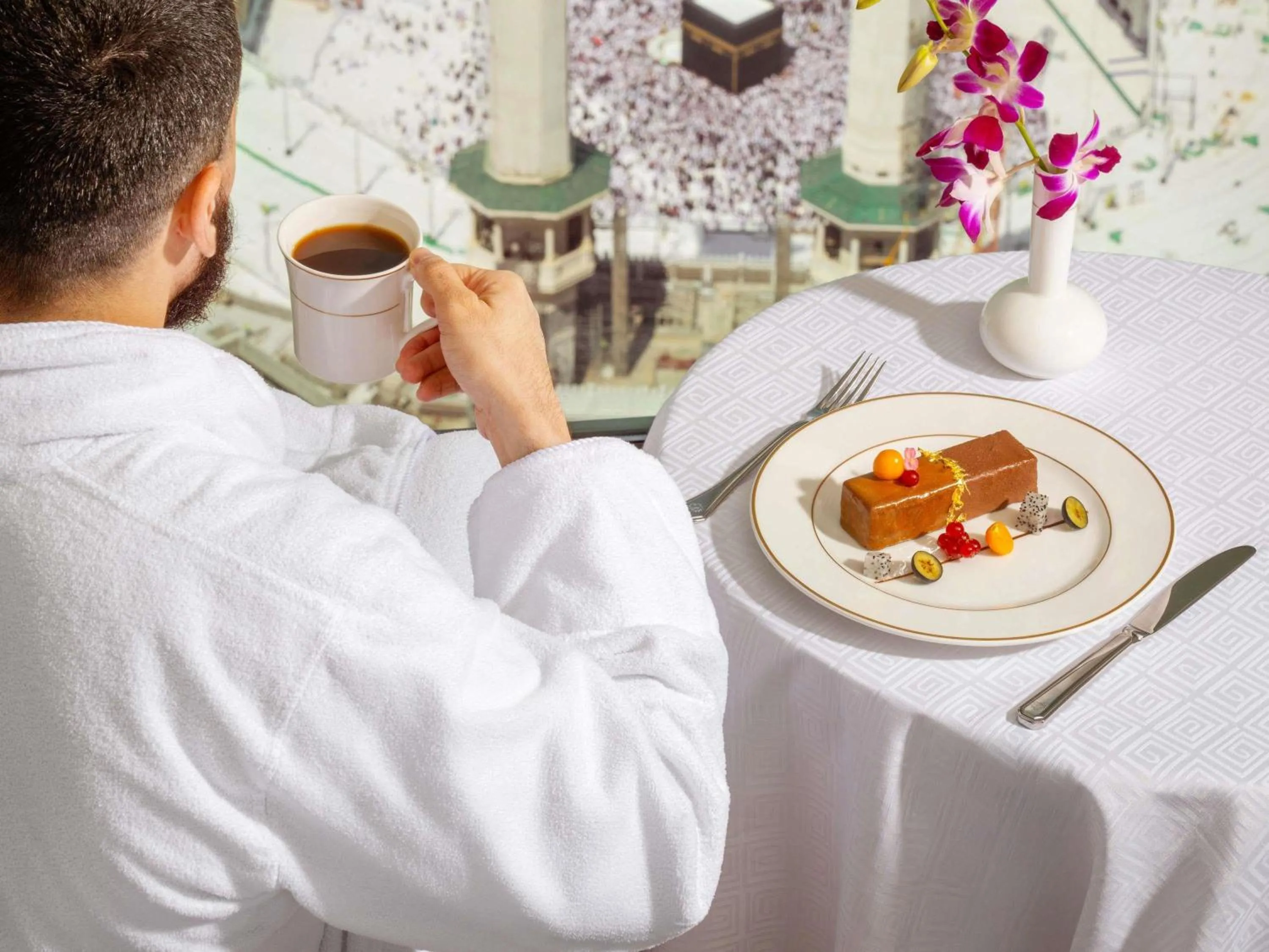 Bedroom in Makkah Clock Royal Tower, A Fairmont Hotel