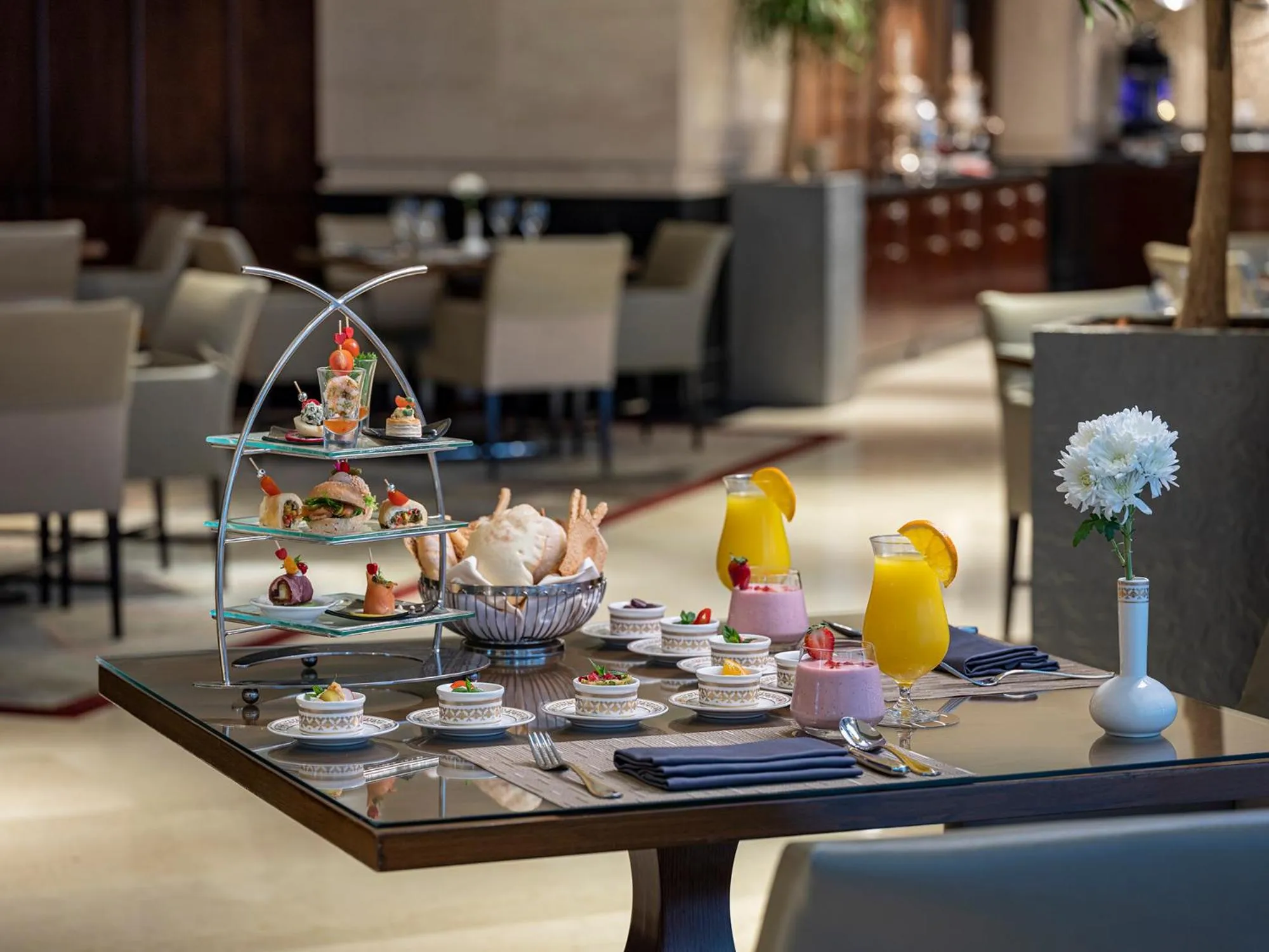 Food and drinks in Makkah Clock Royal Tower, A Fairmont Hotel