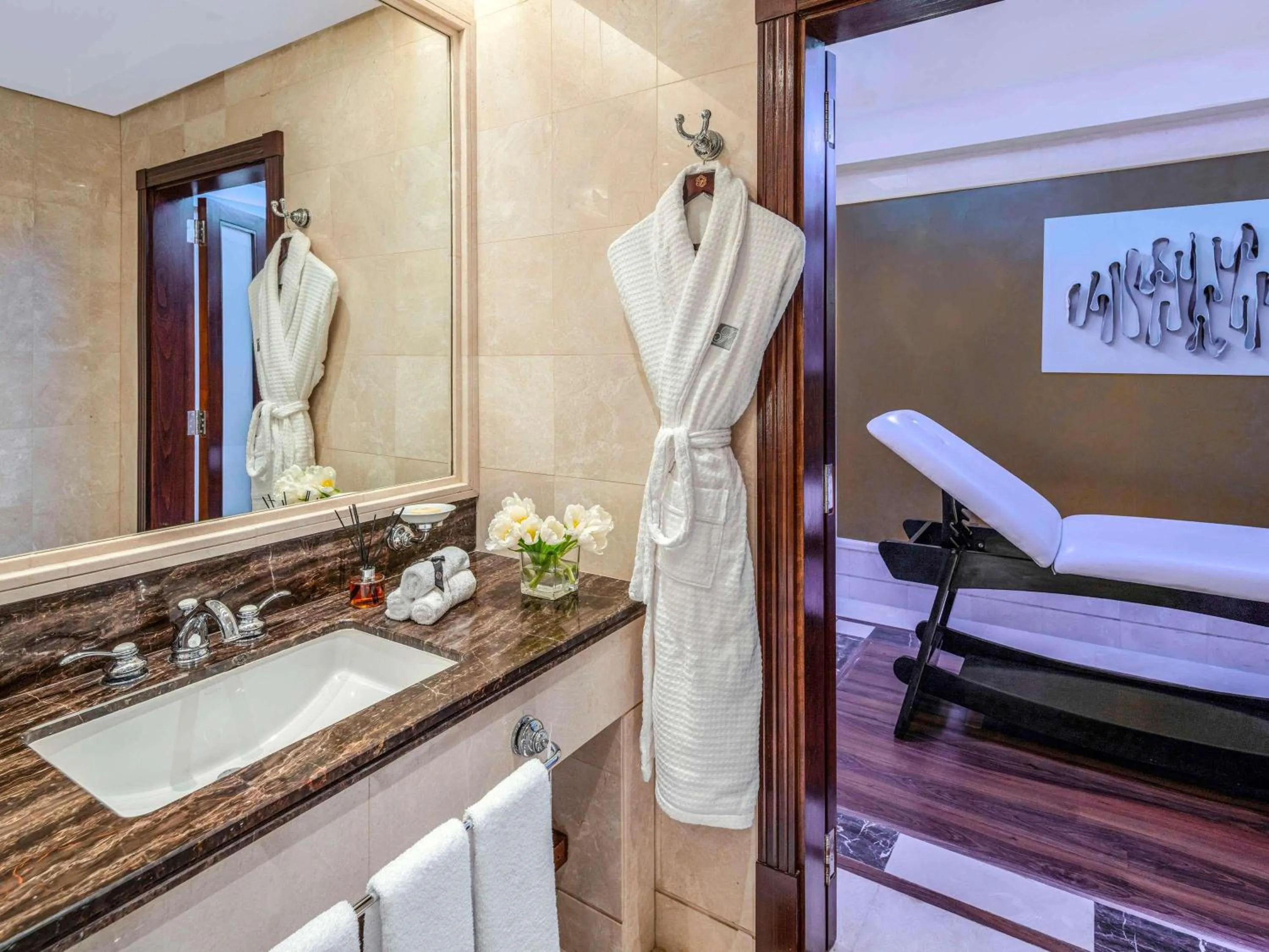 Bedroom in Makkah Clock Royal Tower, A Fairmont Hotel