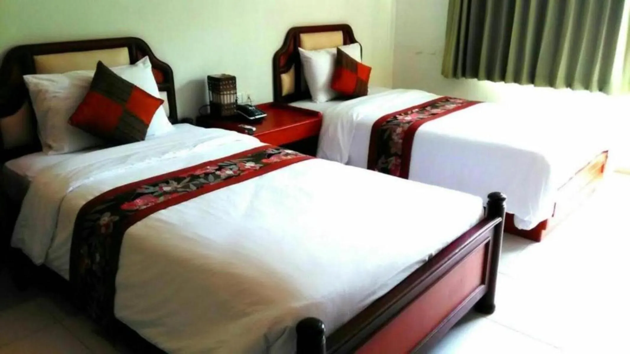 Bed in Chaweng Tara Hotel