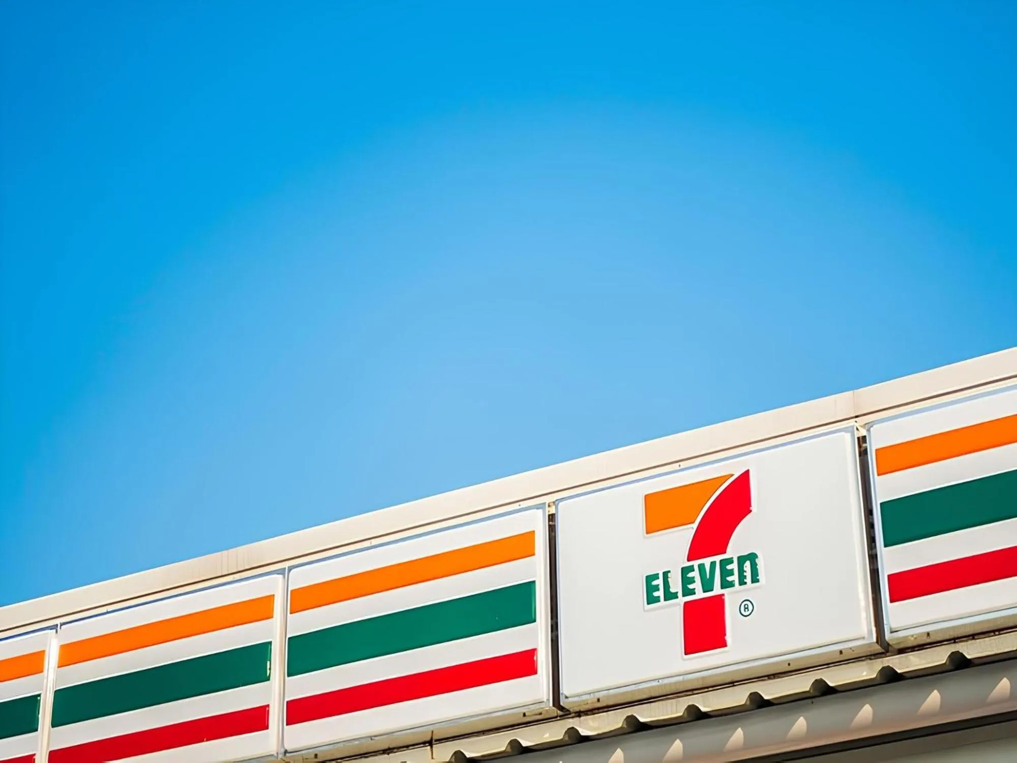 Property building in Hotel Hillarys