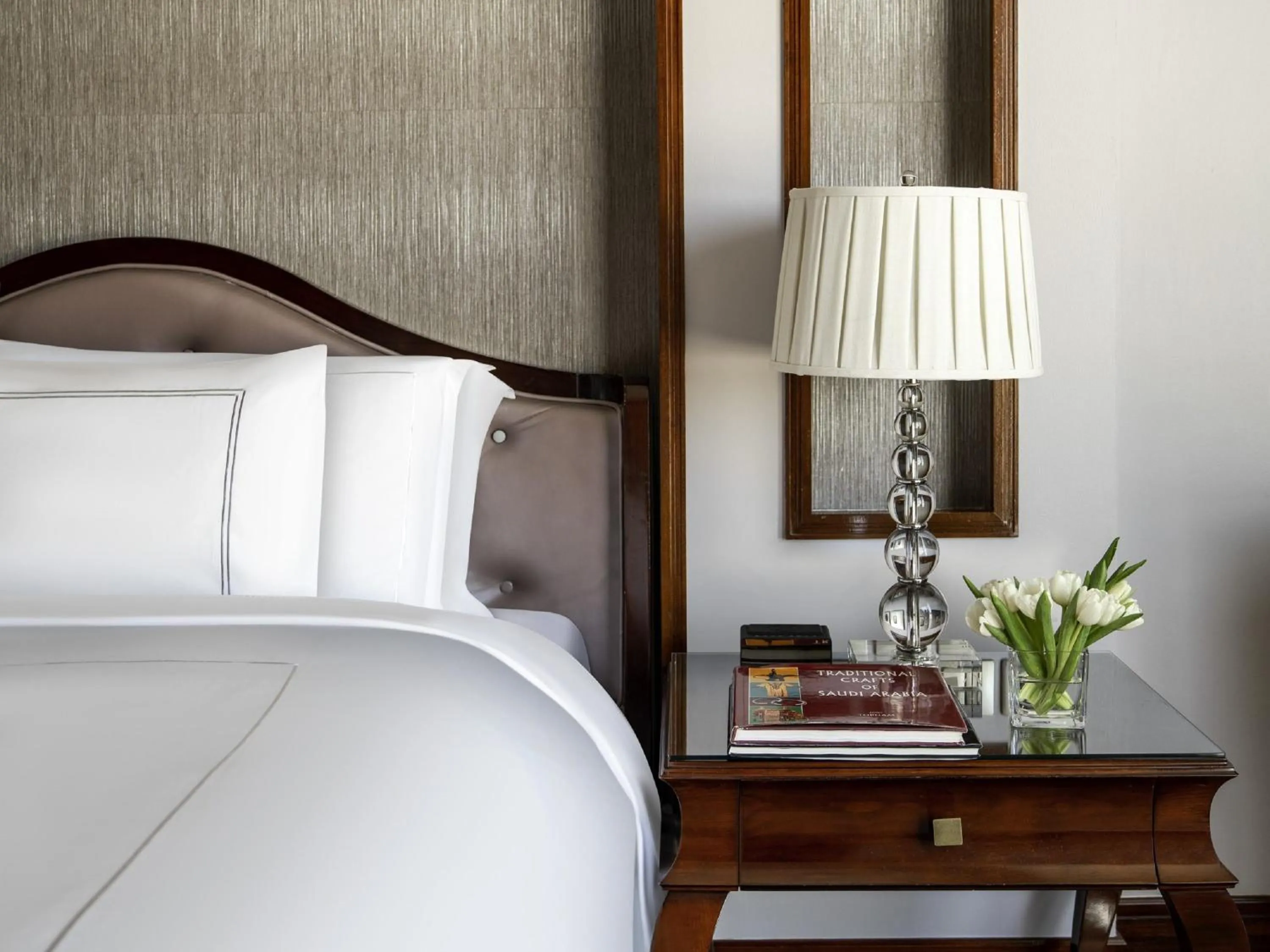 Property building, Bed in Raffles Makkah Palace