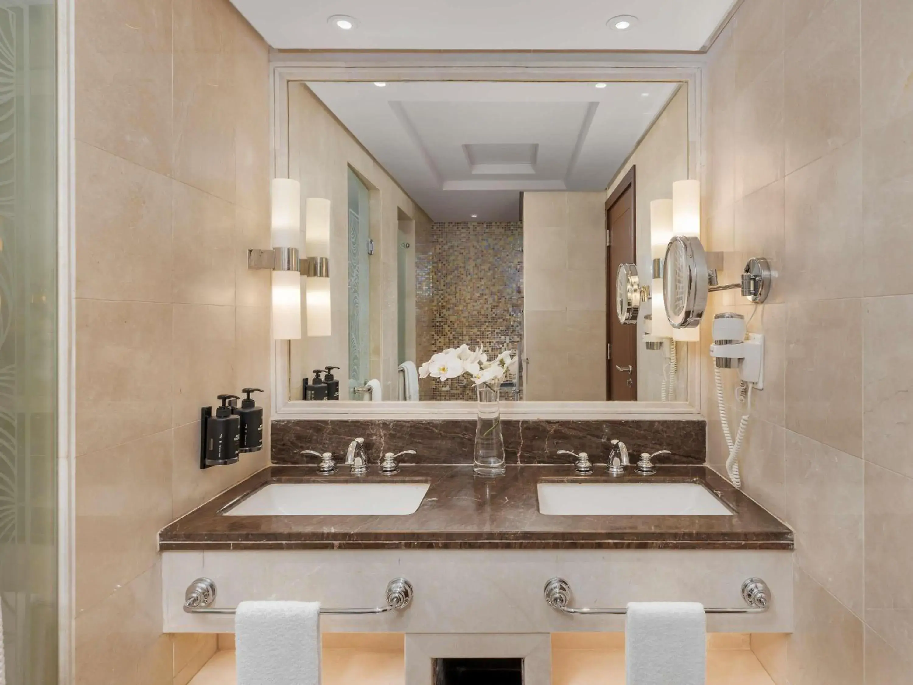 Signature One Bedroom Suite with City view in Raffles Makkah Palace Signature One Bedroom Suite with City view in Raffles Makkah Palace