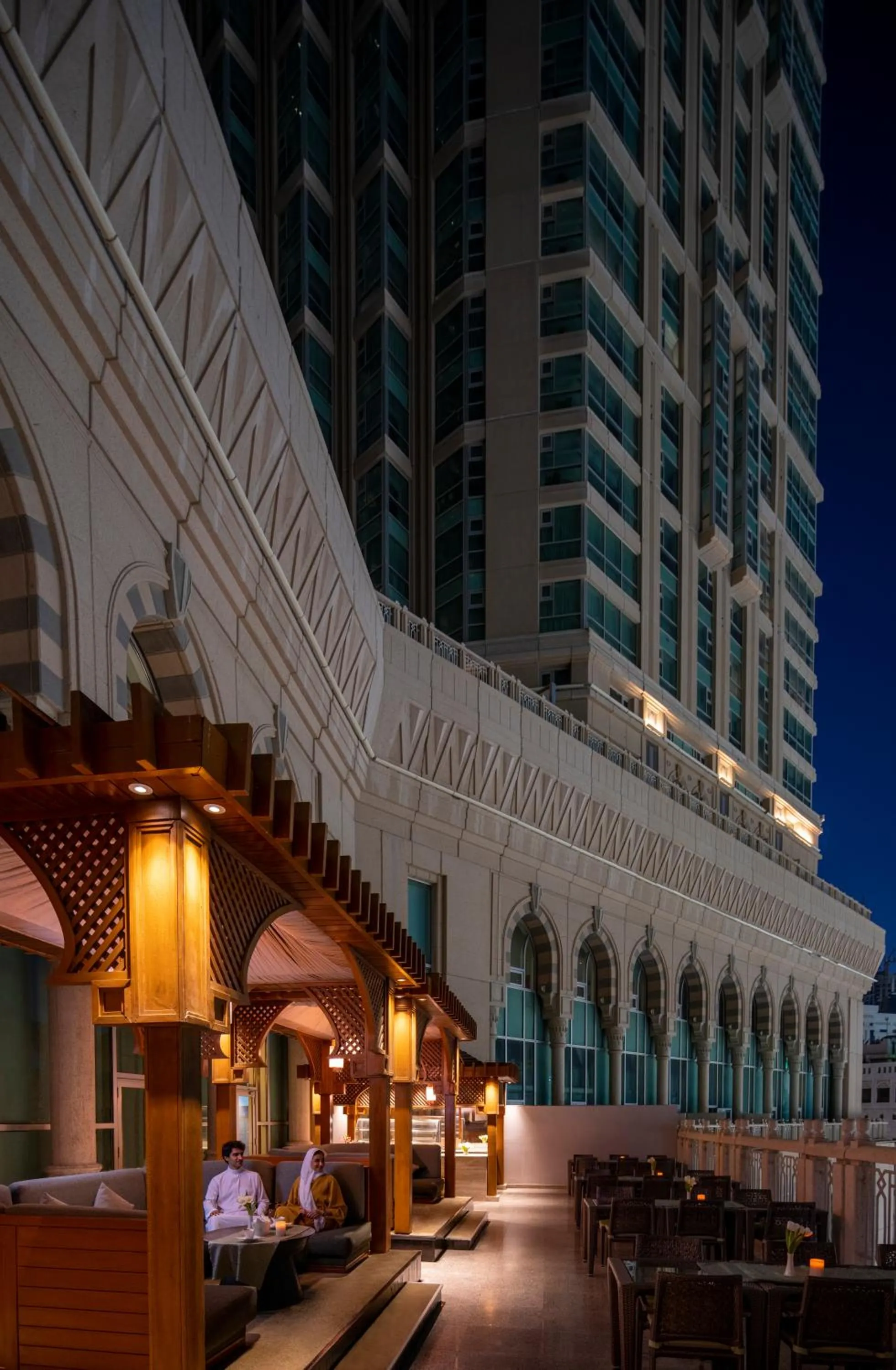 Restaurant/places to eat in Raffles Makkah Palace