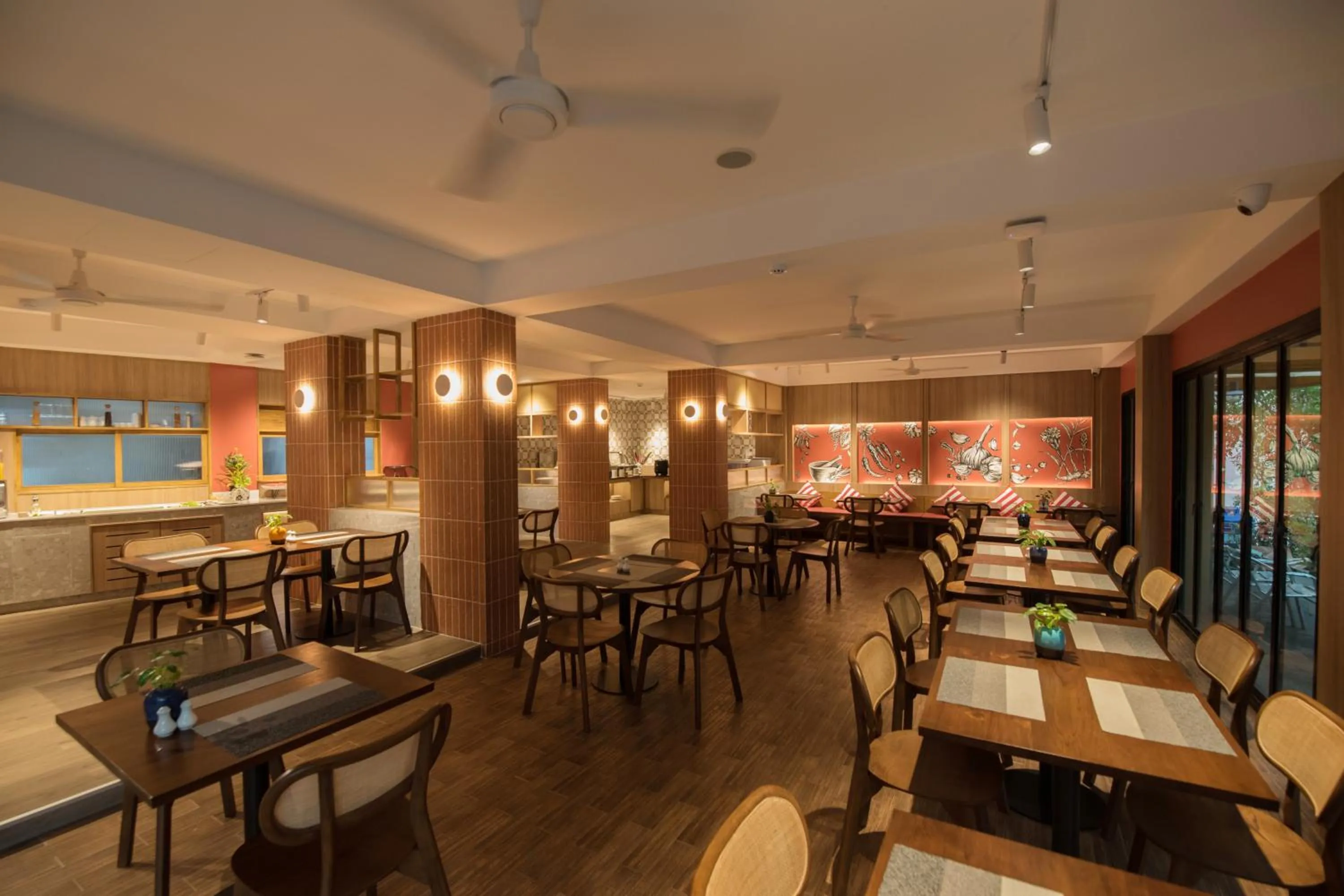 Restaurant/places to eat in Baan Karon Resort