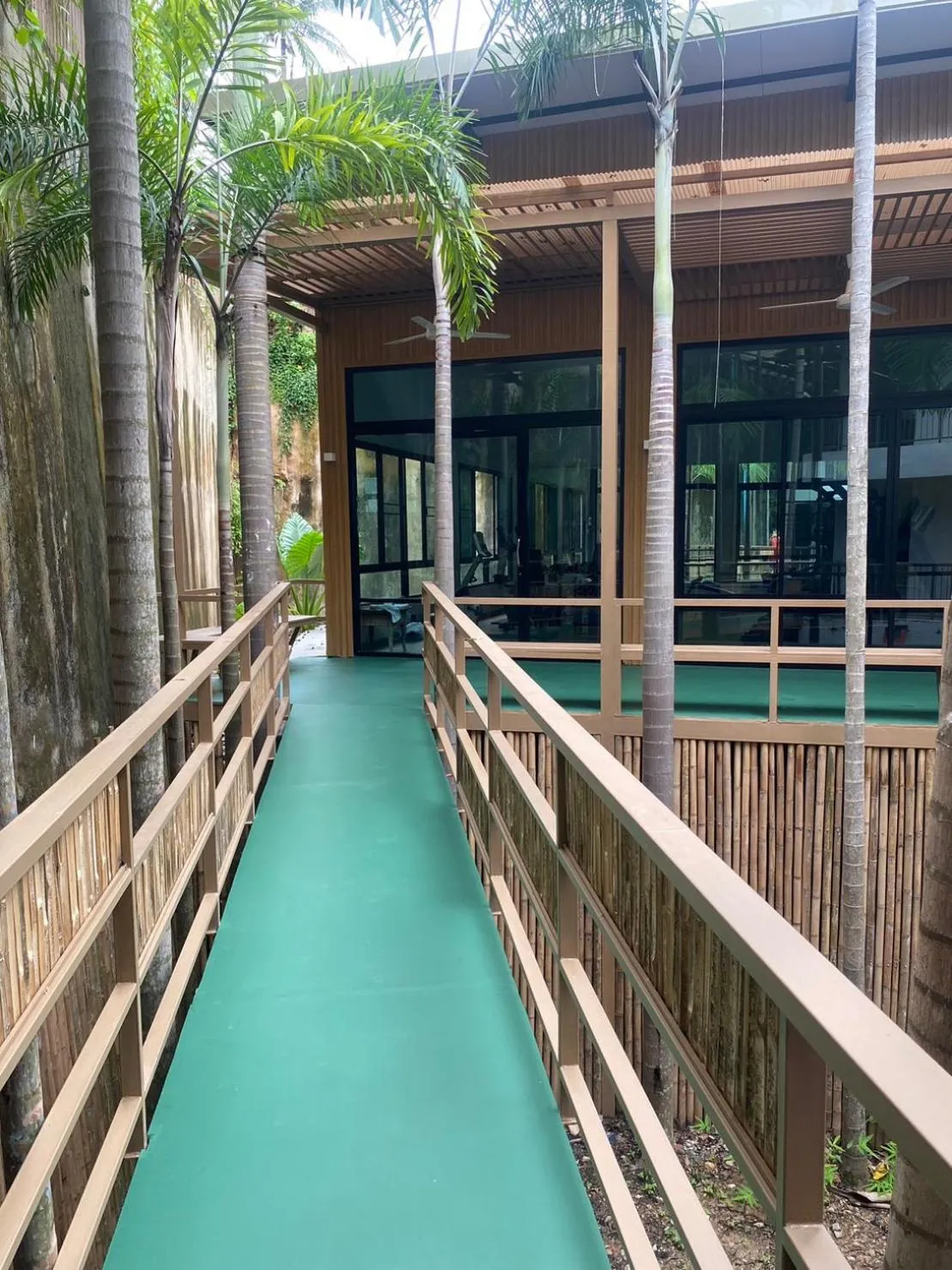 Fitness centre/facilities in Baan Karon Resort