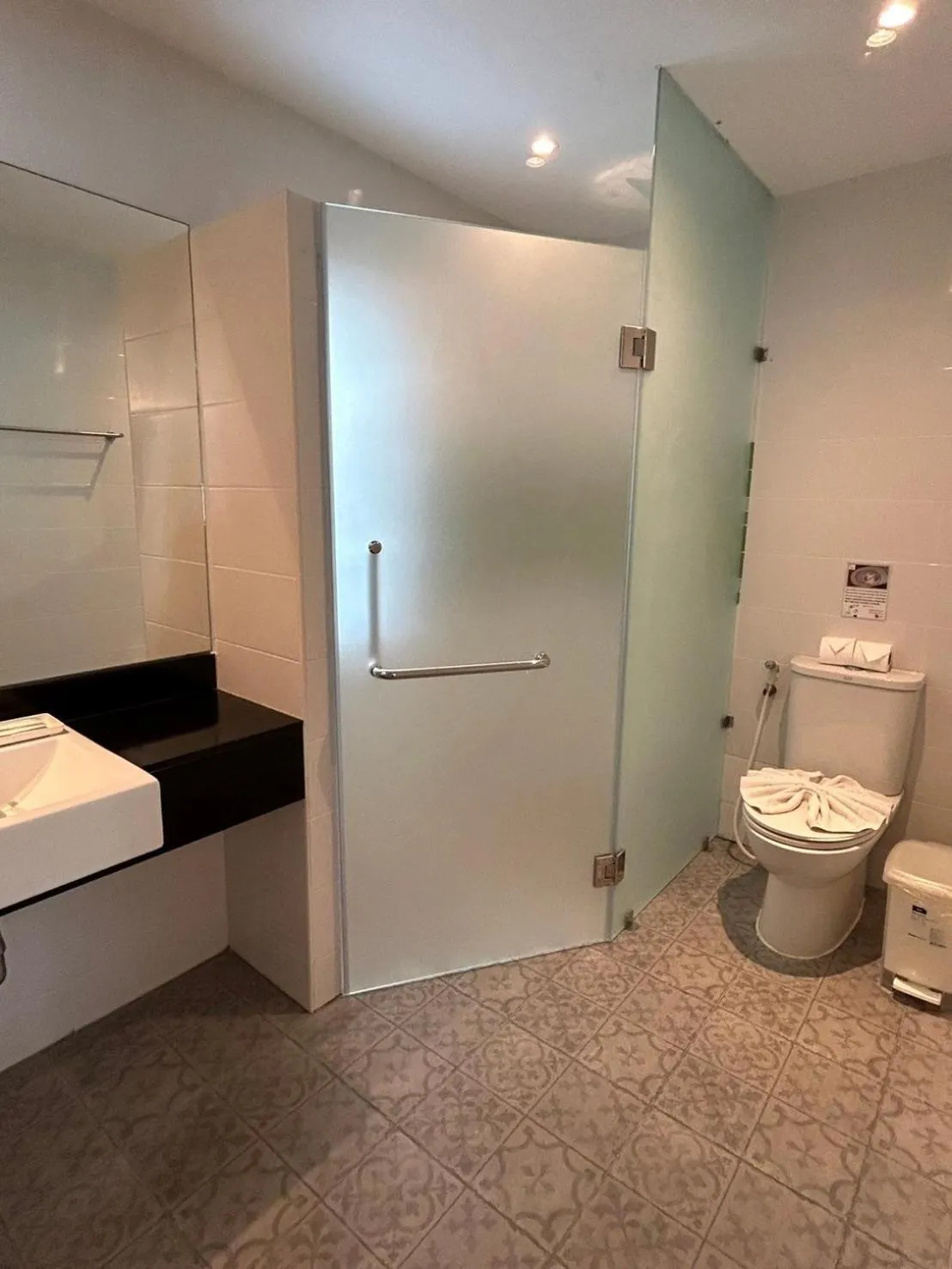 Bathroom in Baan Karon Resort