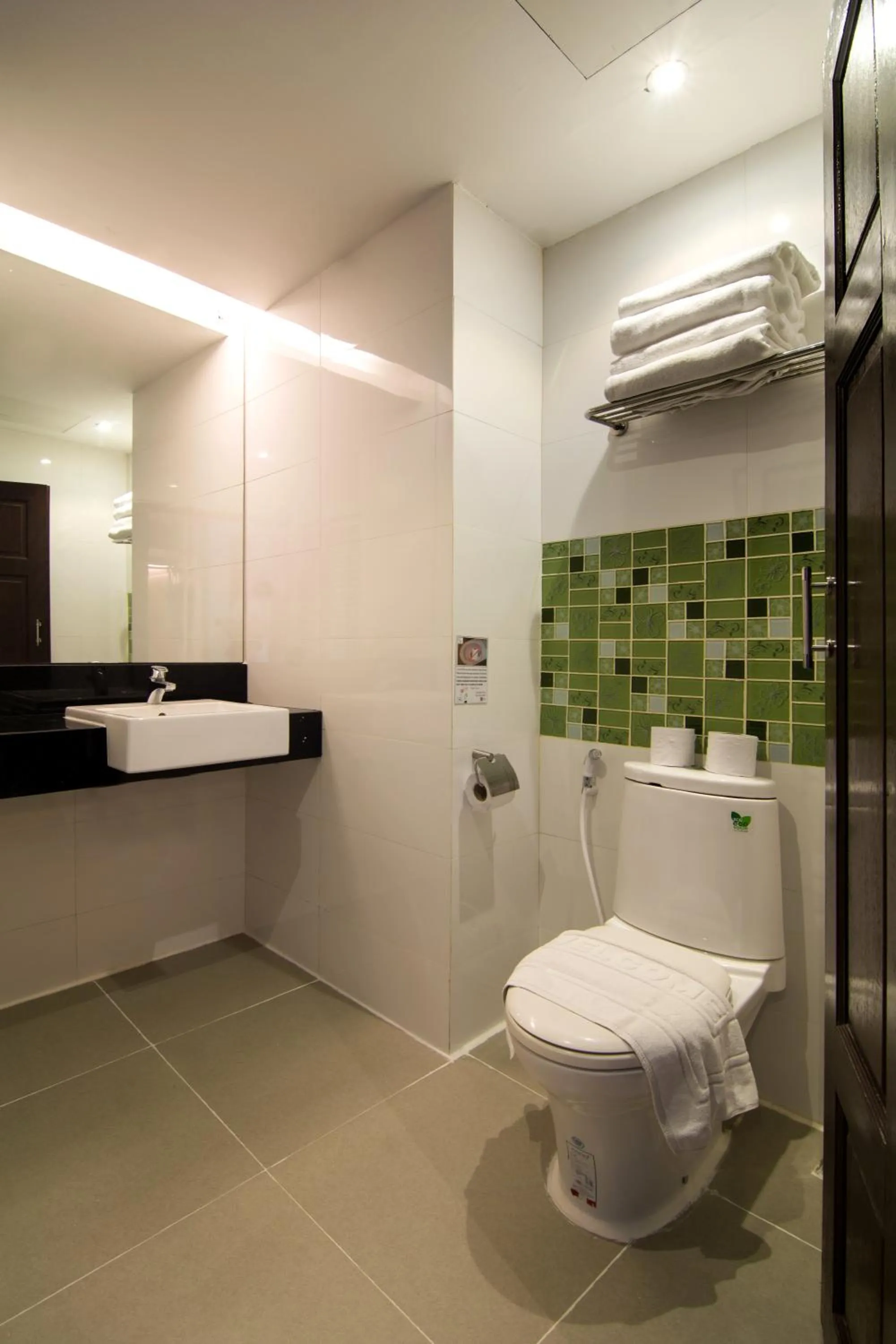 Bathroom in Baan Karon Resort