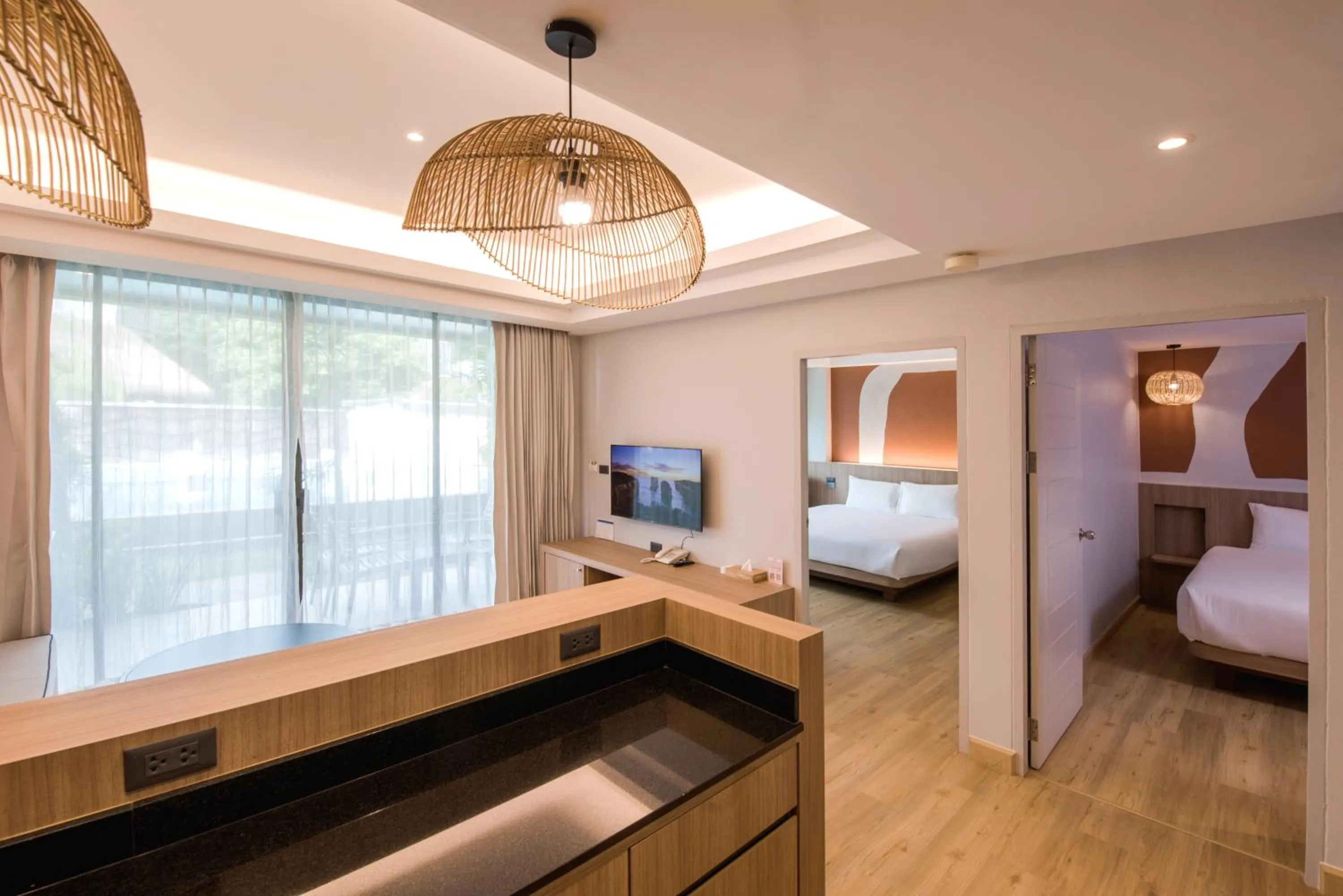 Photo of the whole room, Bed in Baan Karon Resort