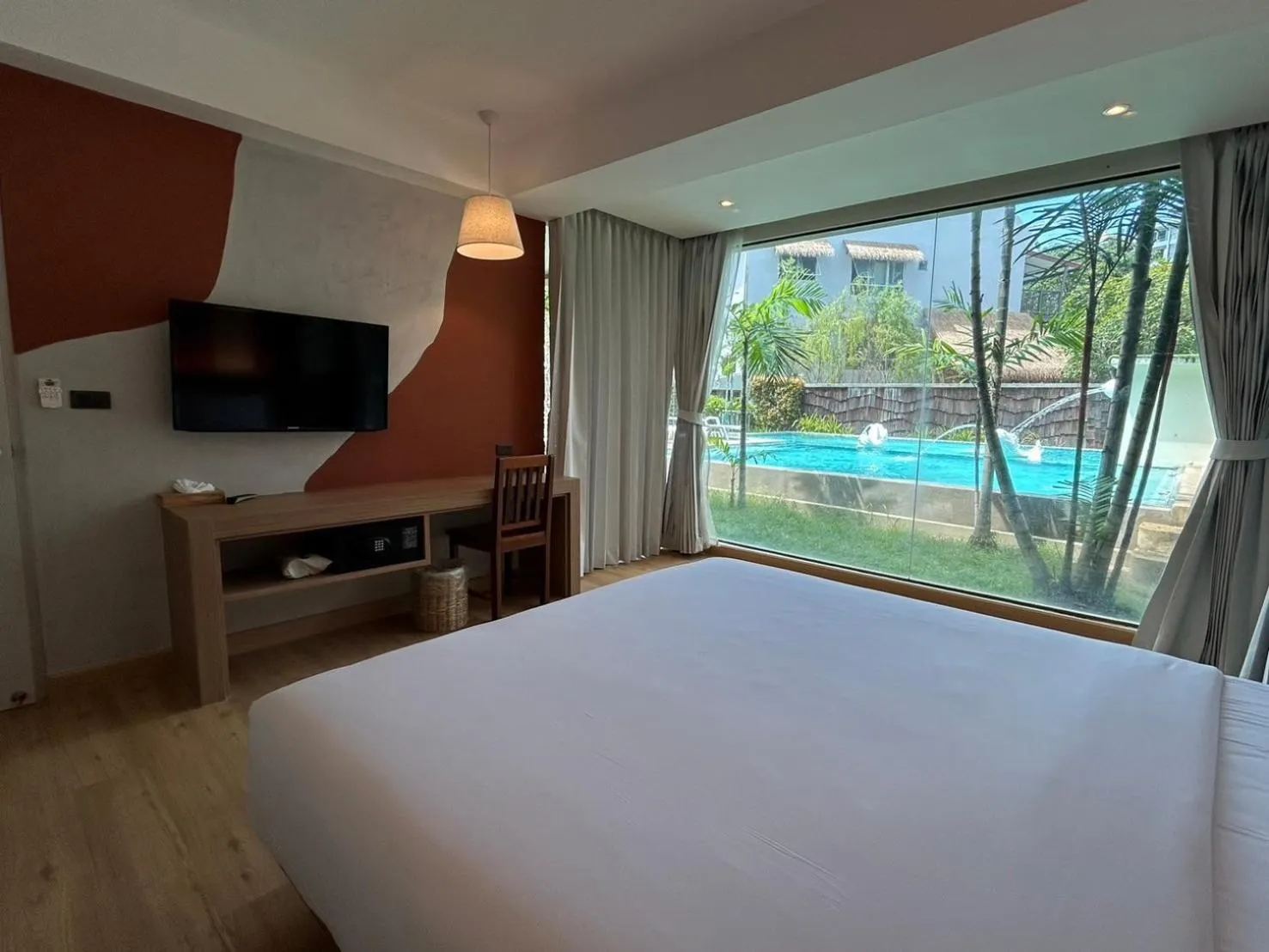 Bedroom, Bed in Baan Karon Resort