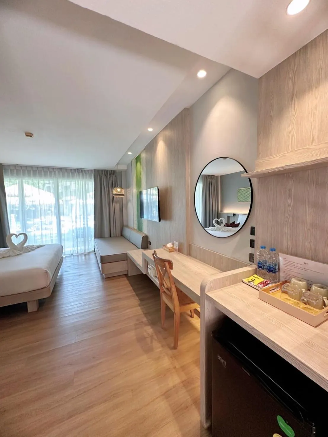 Bedroom, Bed in Baan Karon Resort