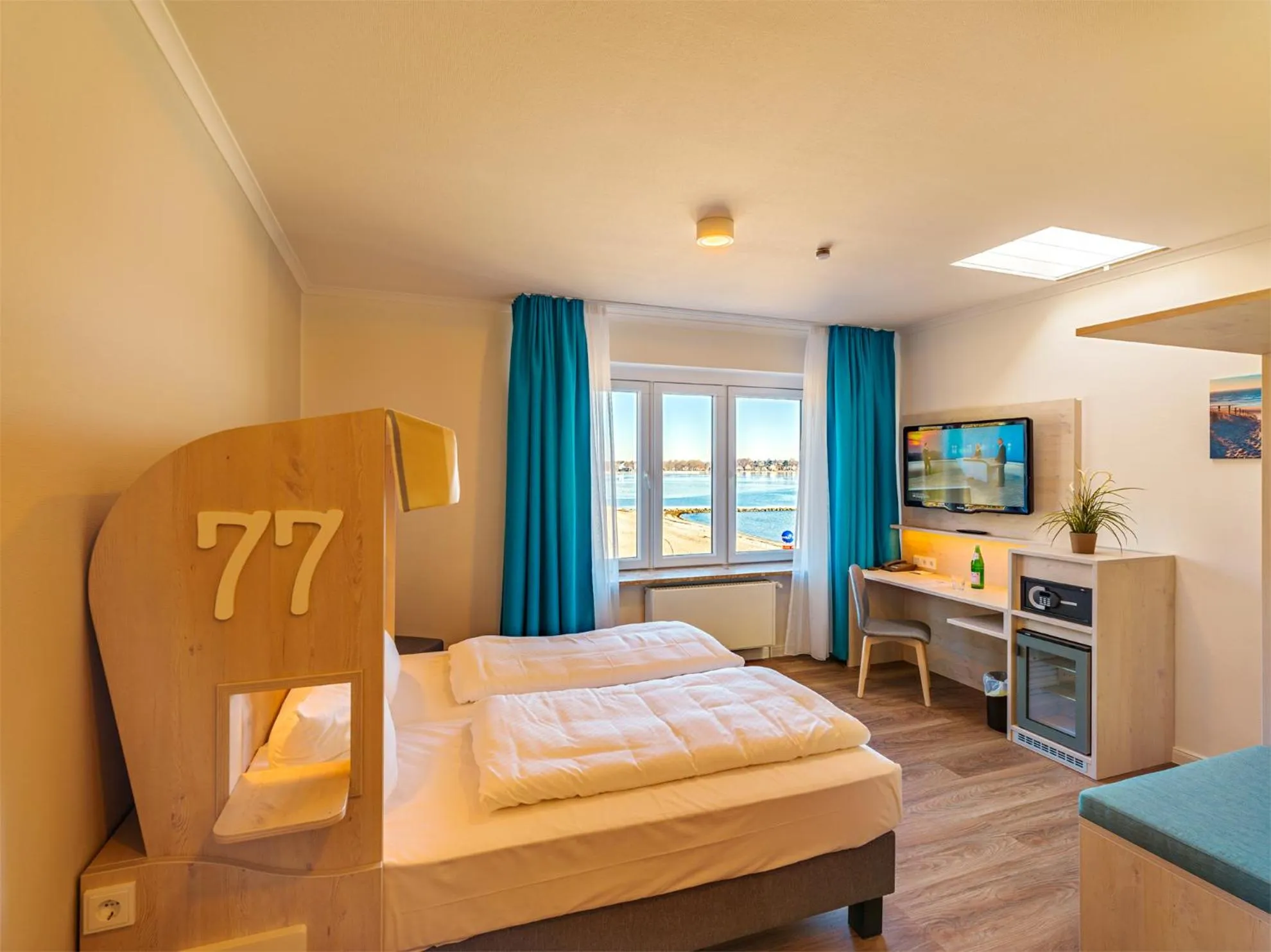 Photo of the whole room, Bed in Hotel Seelust