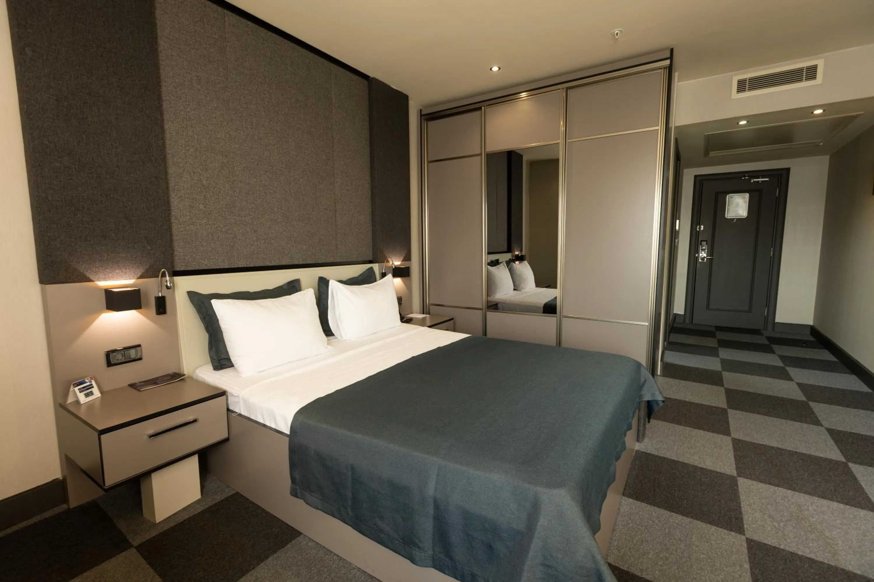 Bed in Tryp By Wyndham Istanbul Sancaktepe