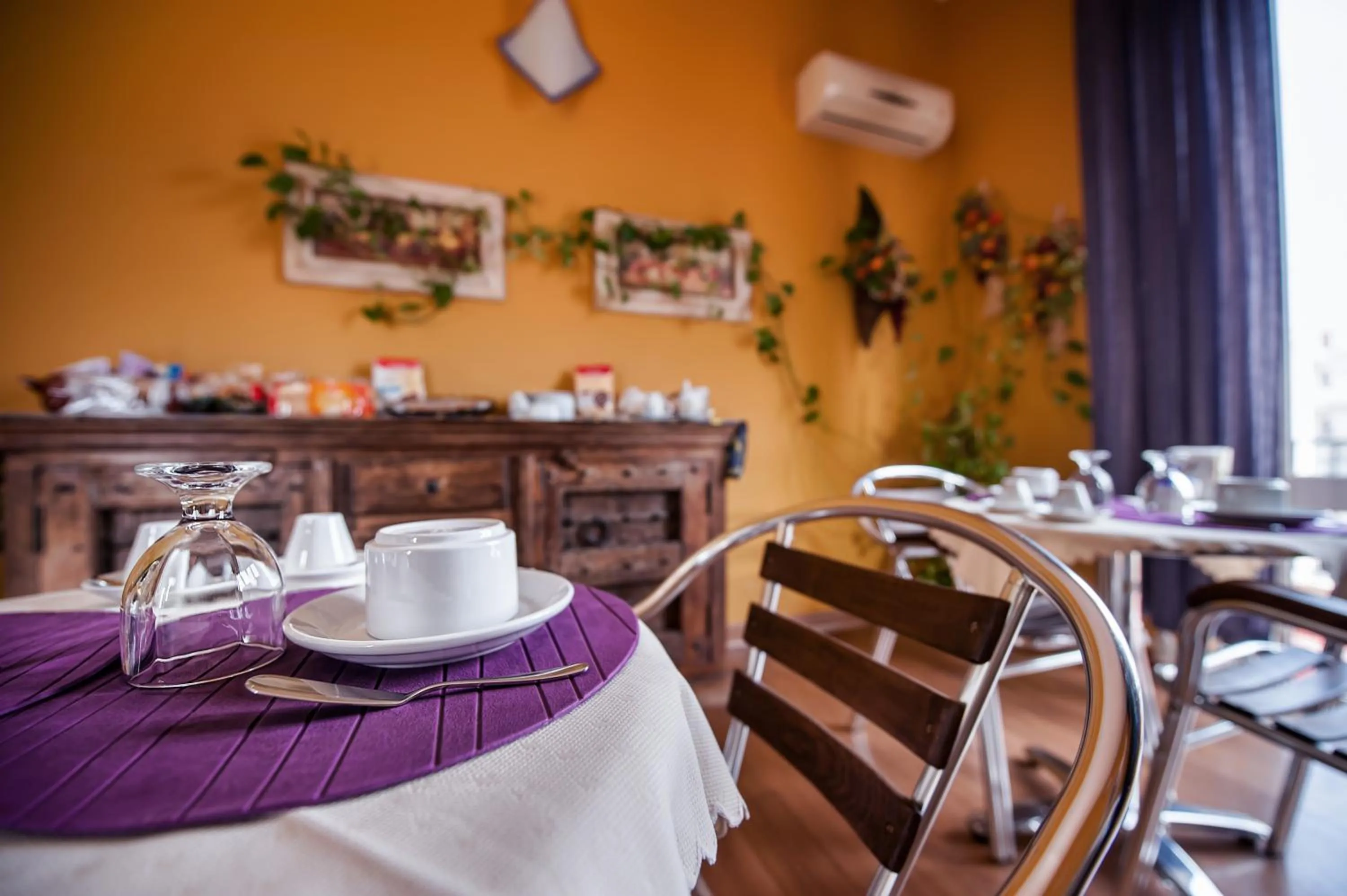 Restaurant/places to eat in Sky Sleeping