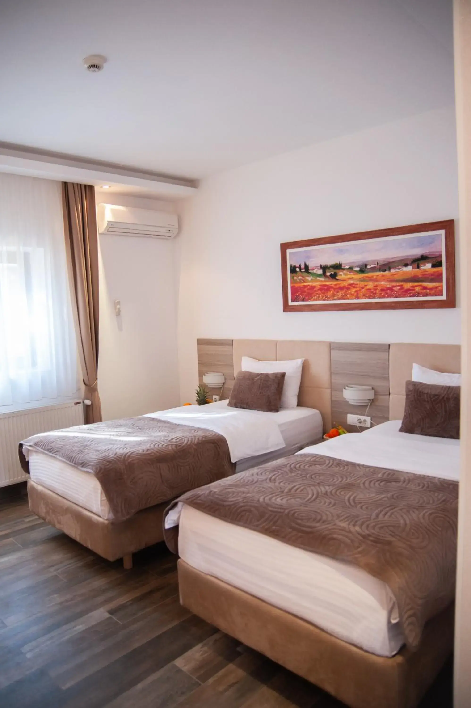 Twin Room - single occupancy in Tourist Resort Ribarsko Ostrvo Twin Room - single occupancy in Tourist Resort Ribarsko Ostrvo