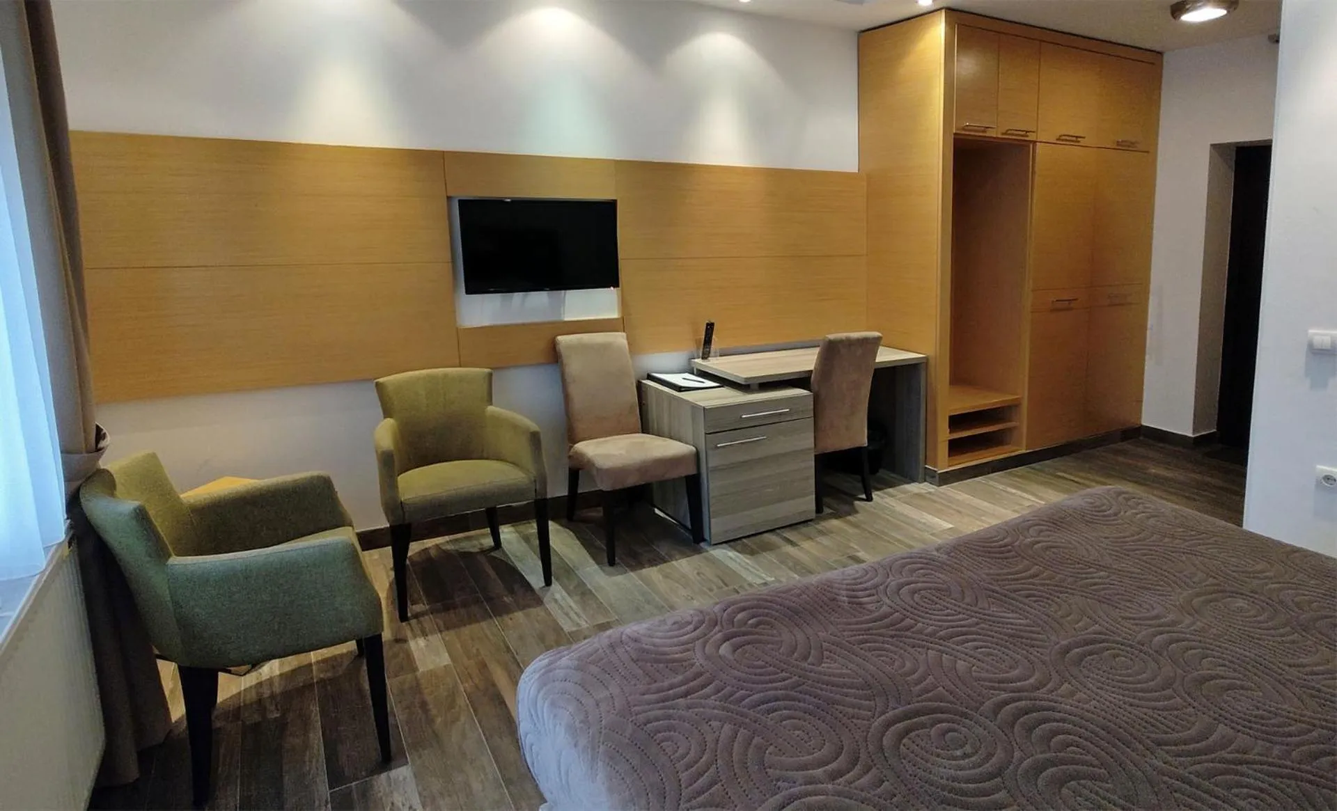 Bed in Tourist Resort Ribarsko Ostrvo