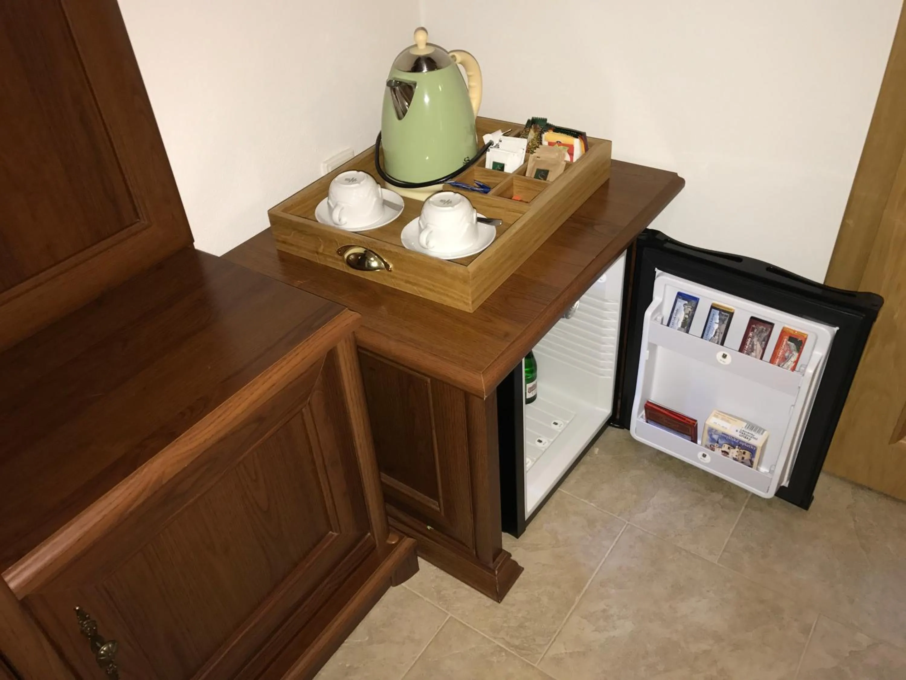 Coffee/tea facilities in Antik Hotel Sofia