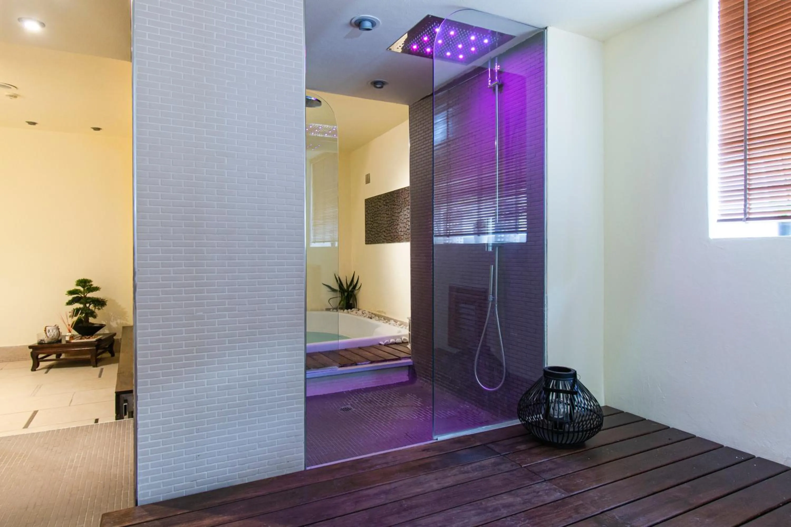 Spa and wellness centre/facilities in Marina 10 Design Hotel & SPA