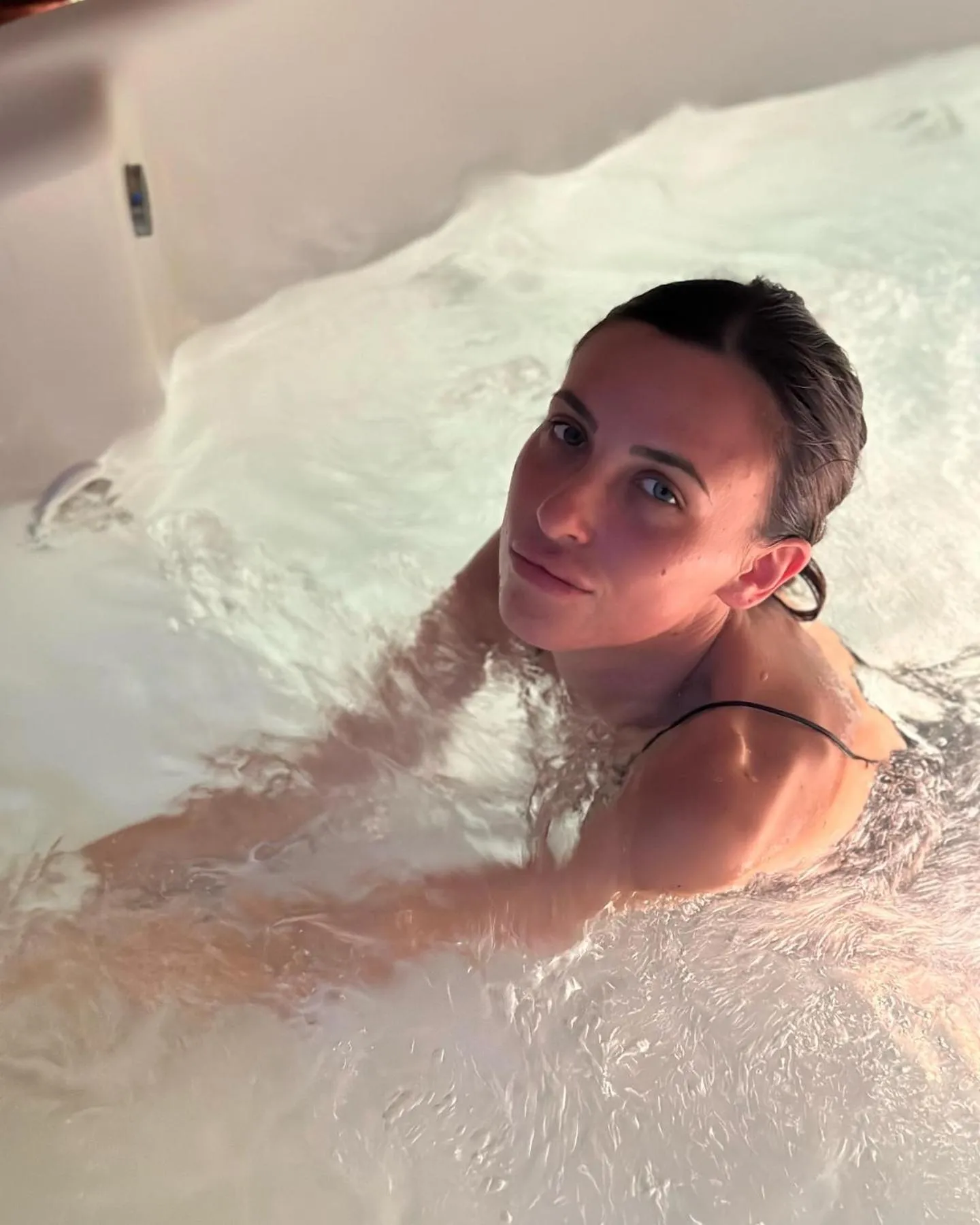 Hot Tub in Marina 10 Design Hotel & SPA