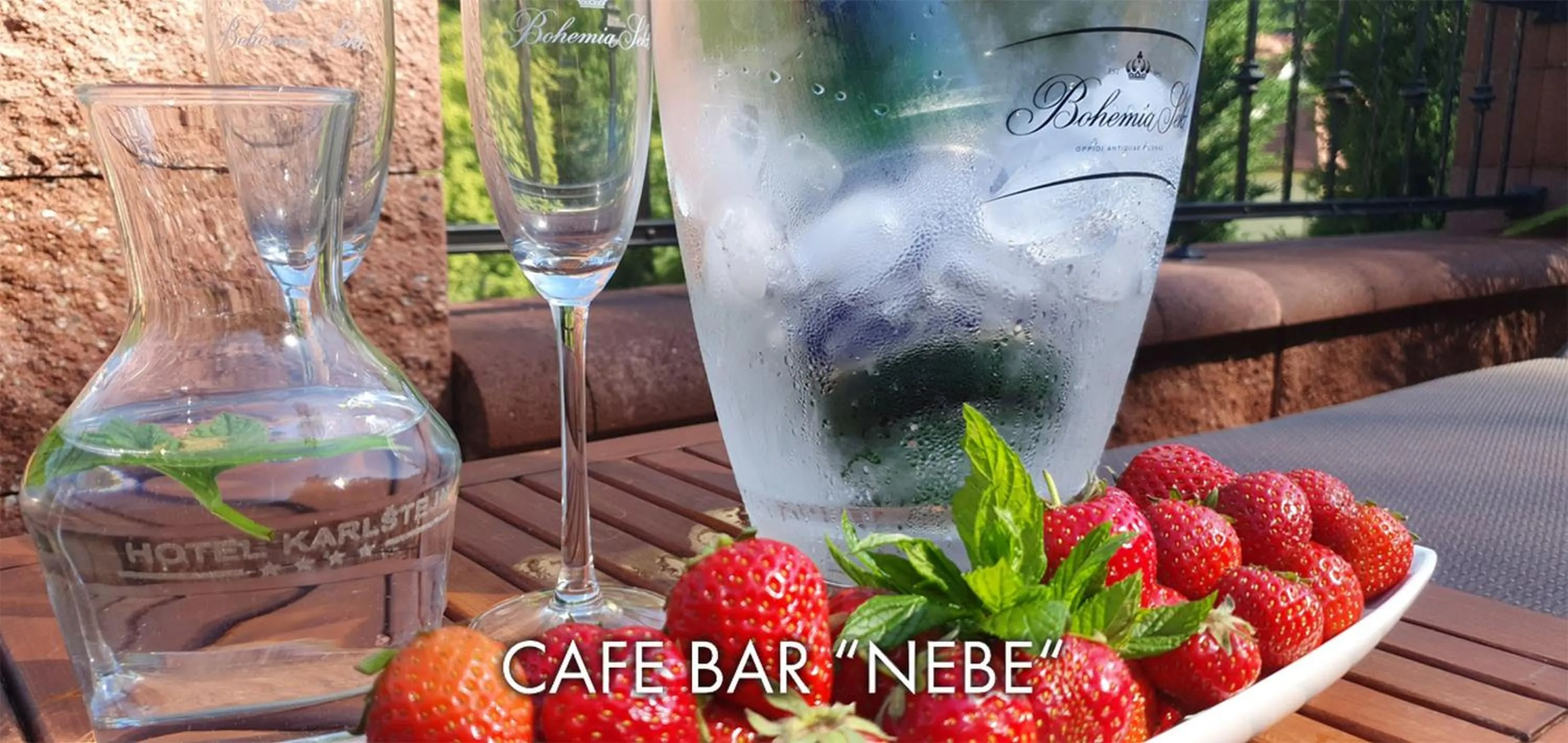 Swimming pool in Hotel Karlštejn & SPA