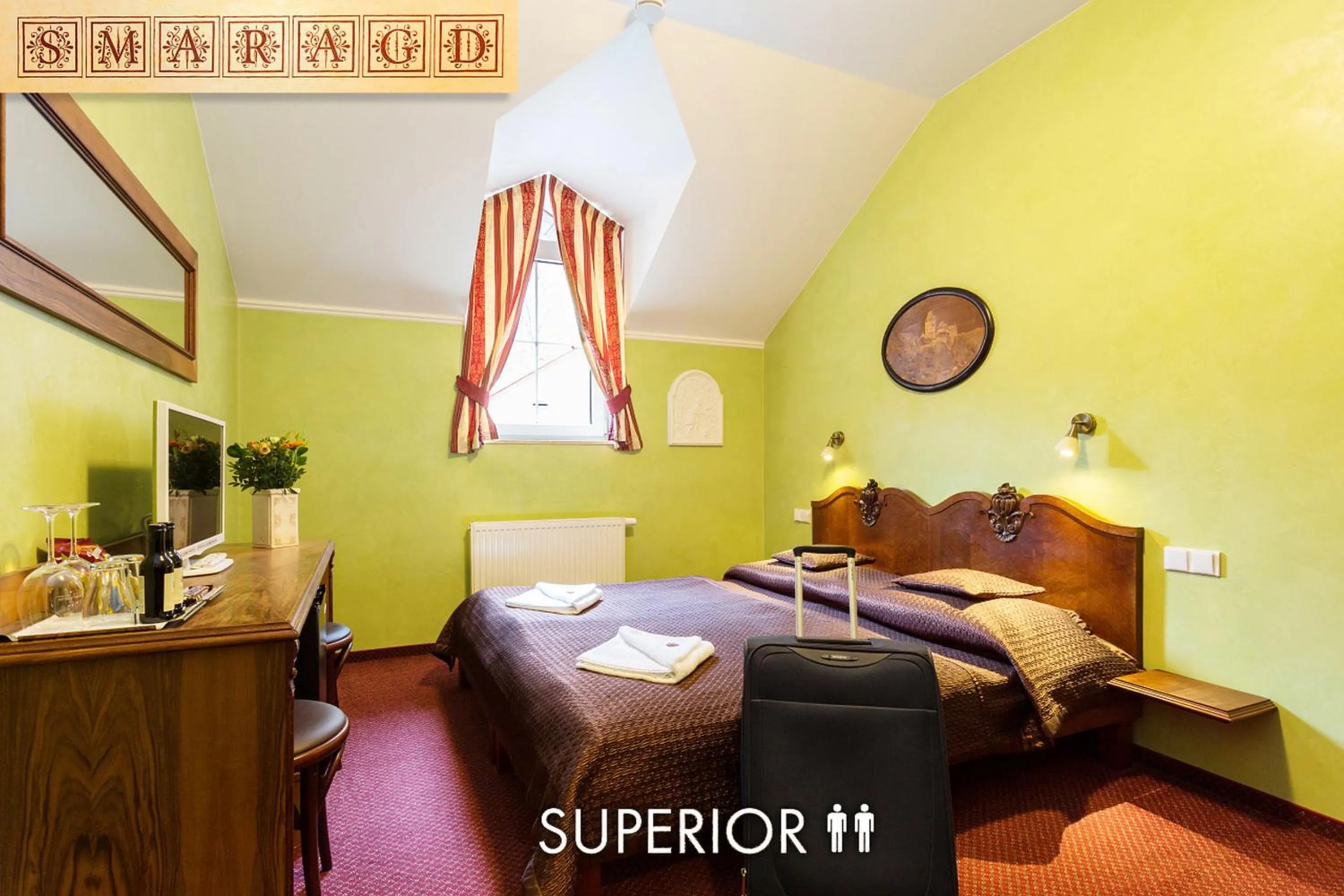 Property building, Bed in Hotel Karlštejn & SPA