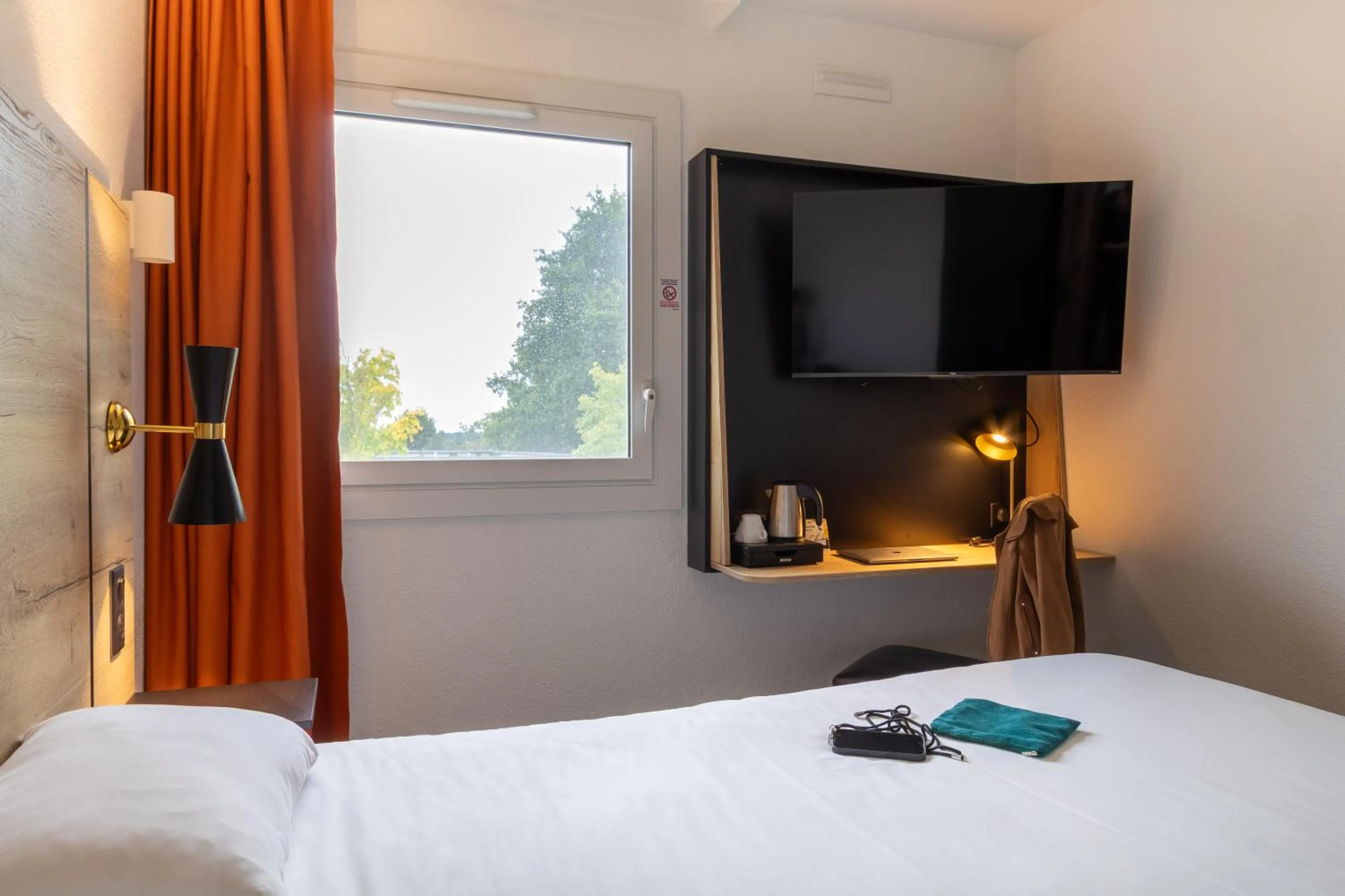 Bedroom, Bed in Hôtel AKENA Nantes Orvault - Ouest