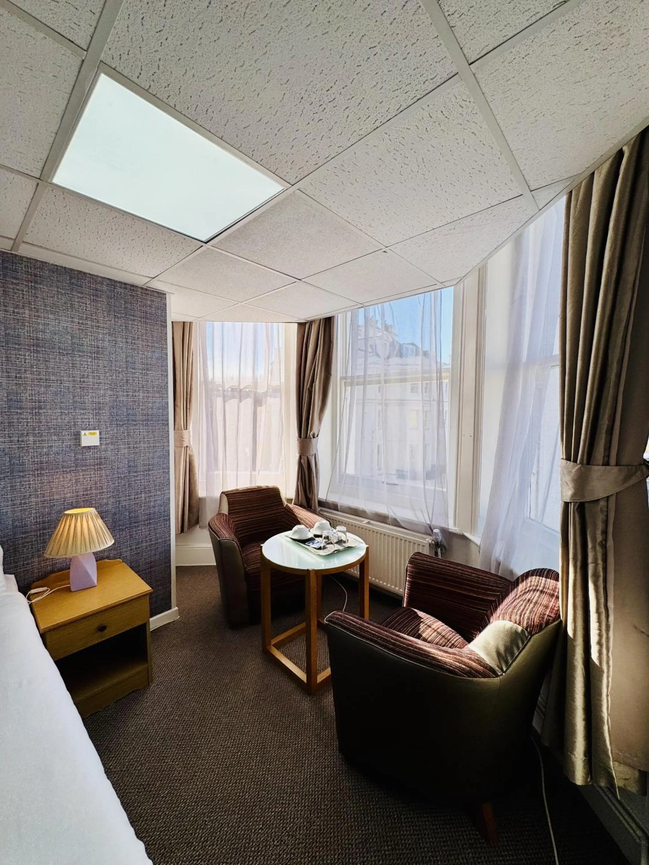 Bedroom, Bed in Carlton Court Hotel Eastbourne