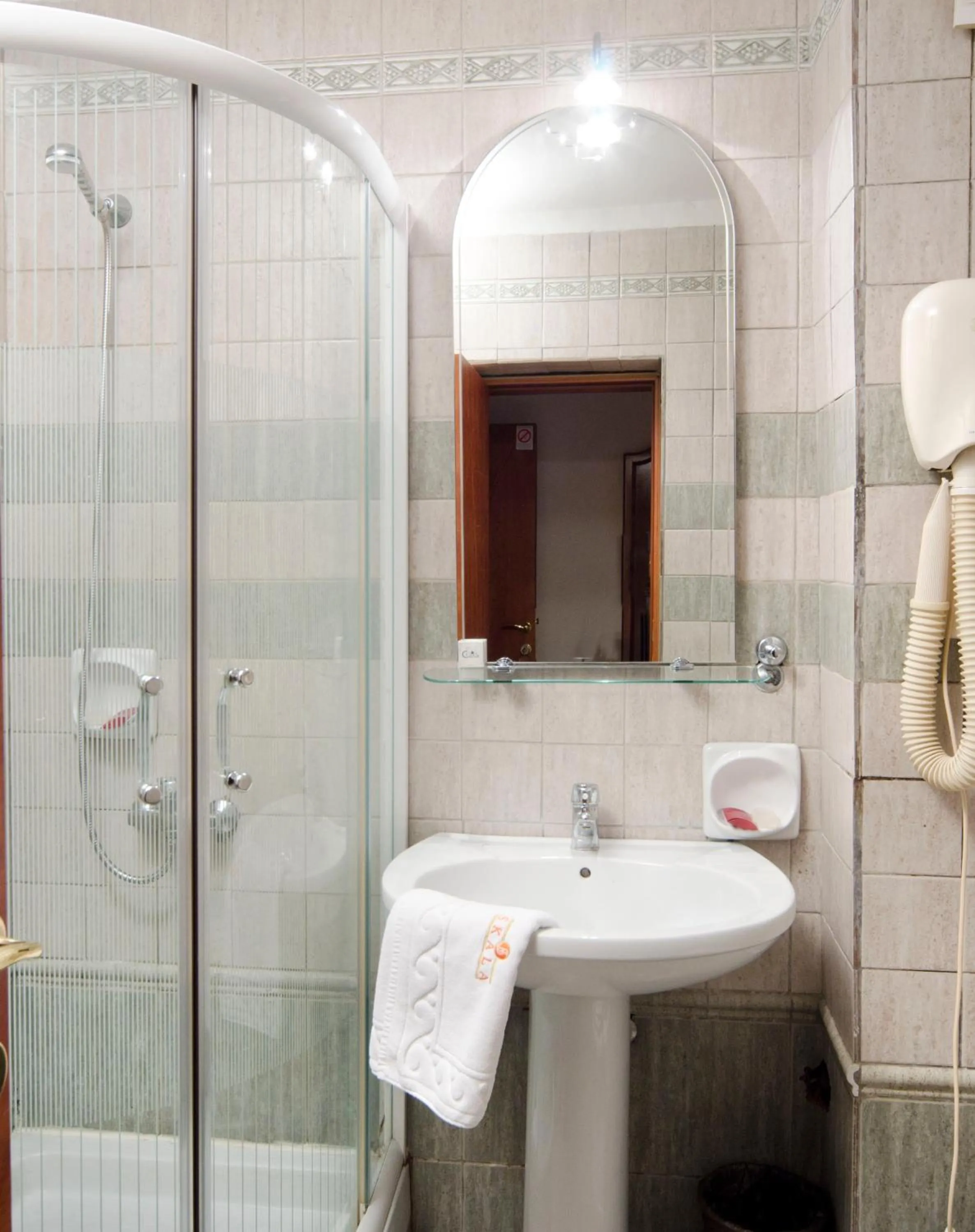 Twin Room in Hotel Skala