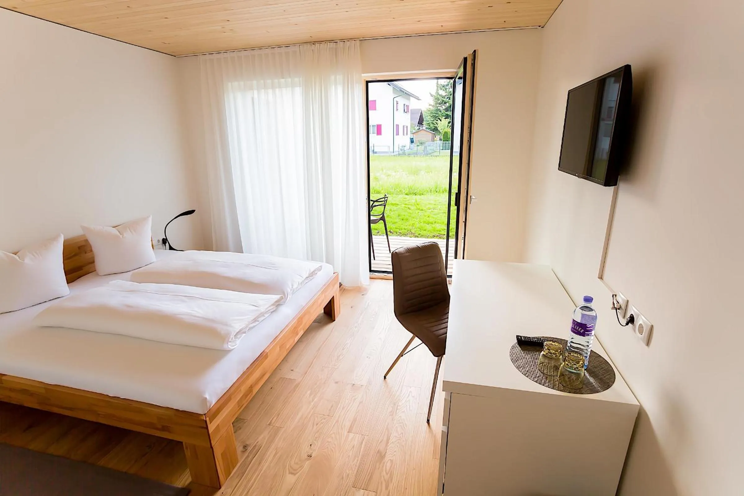 Photo of the whole room, Bed in Gästehaus Gritsch