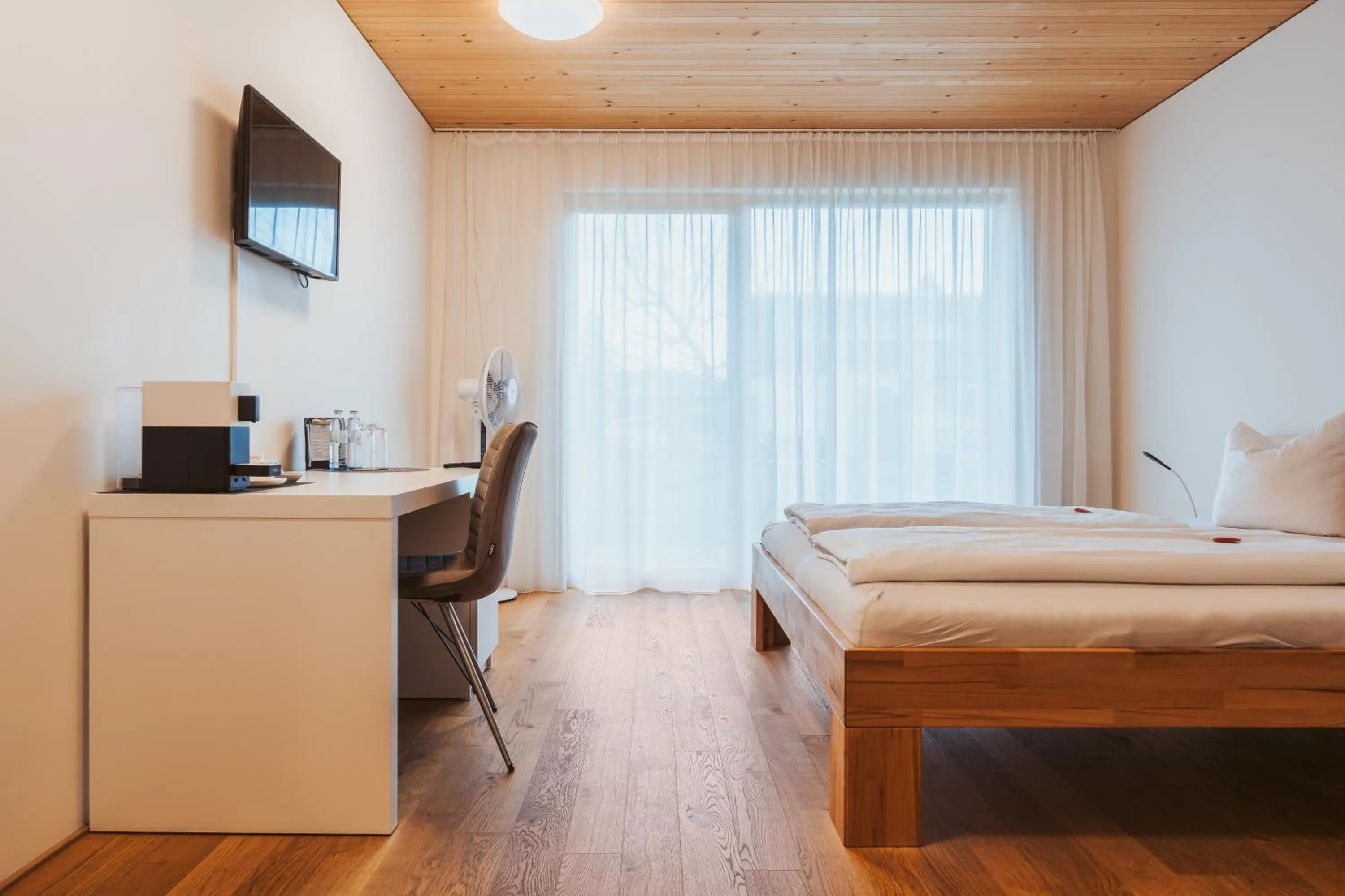 Photo of the whole room, Bed in Gästehaus Gritsch