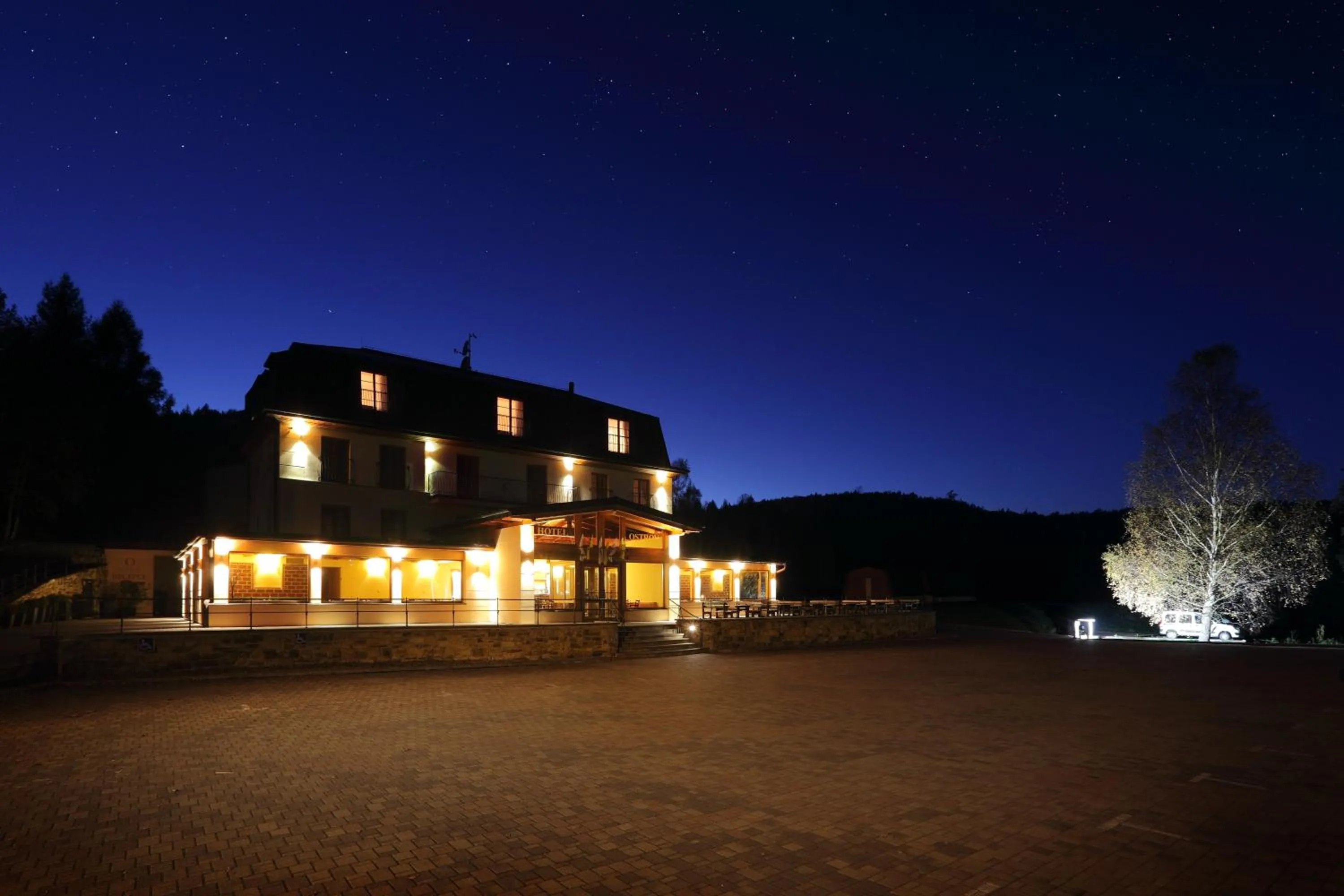 Facade/entrance in Hotel Ostrov