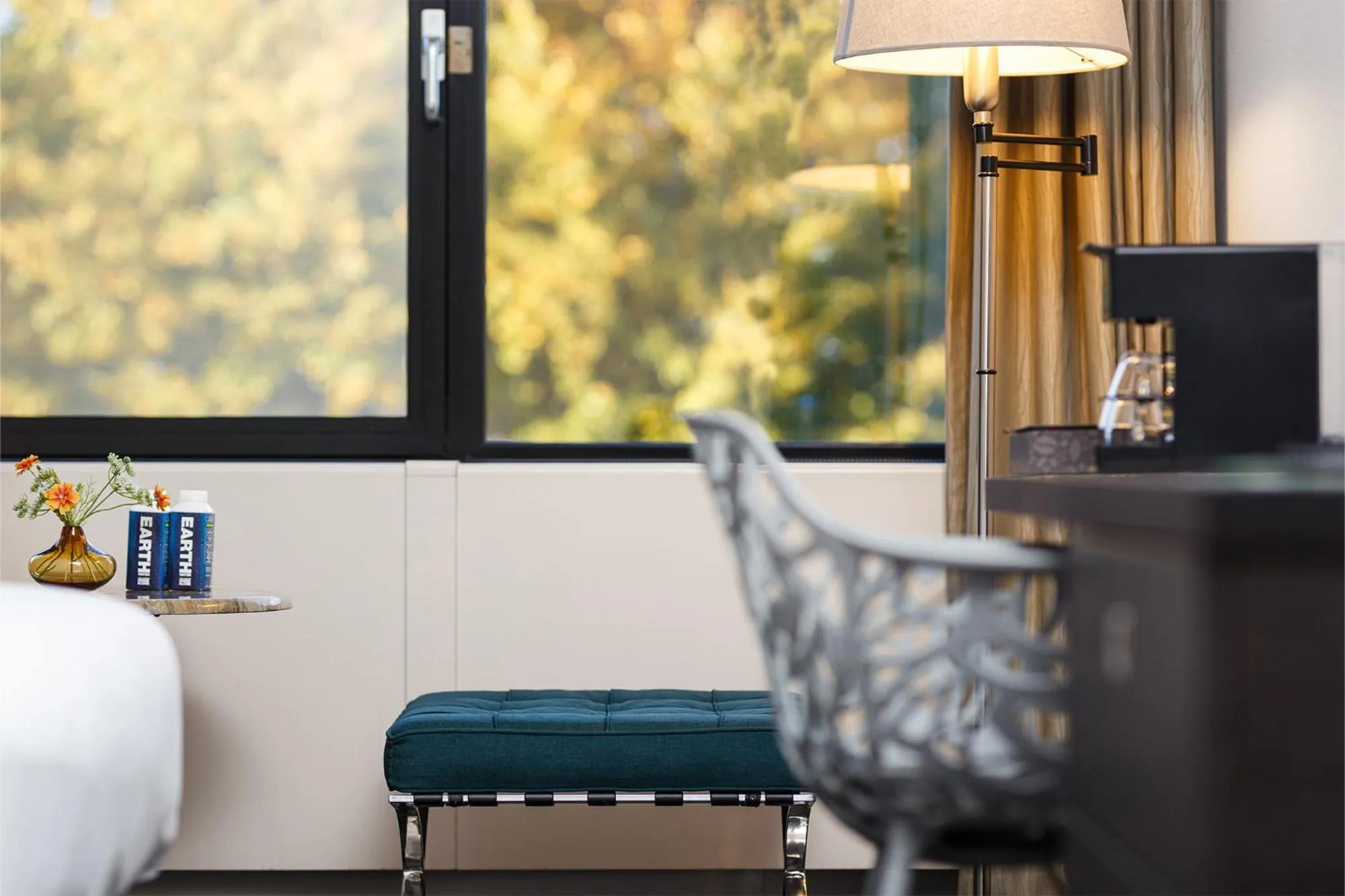 Seating area, Bed in Hotel De Ruwenberg Den Bosch - Sint Michielsgestel