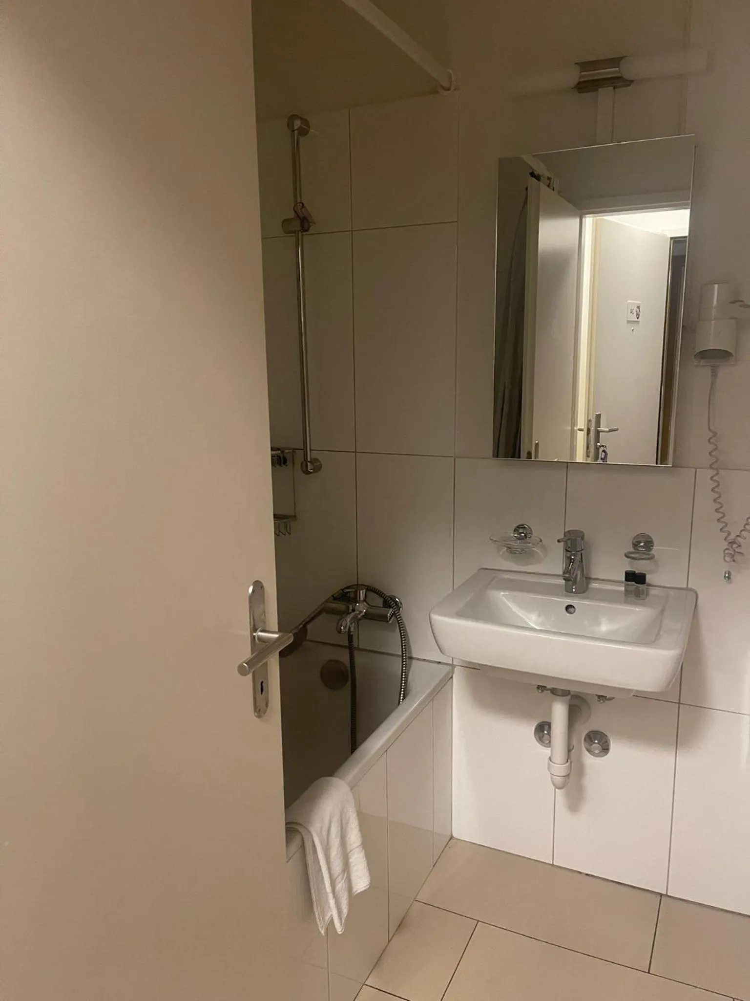 Bathroom in Swiss Star District 11 - Self Check-In