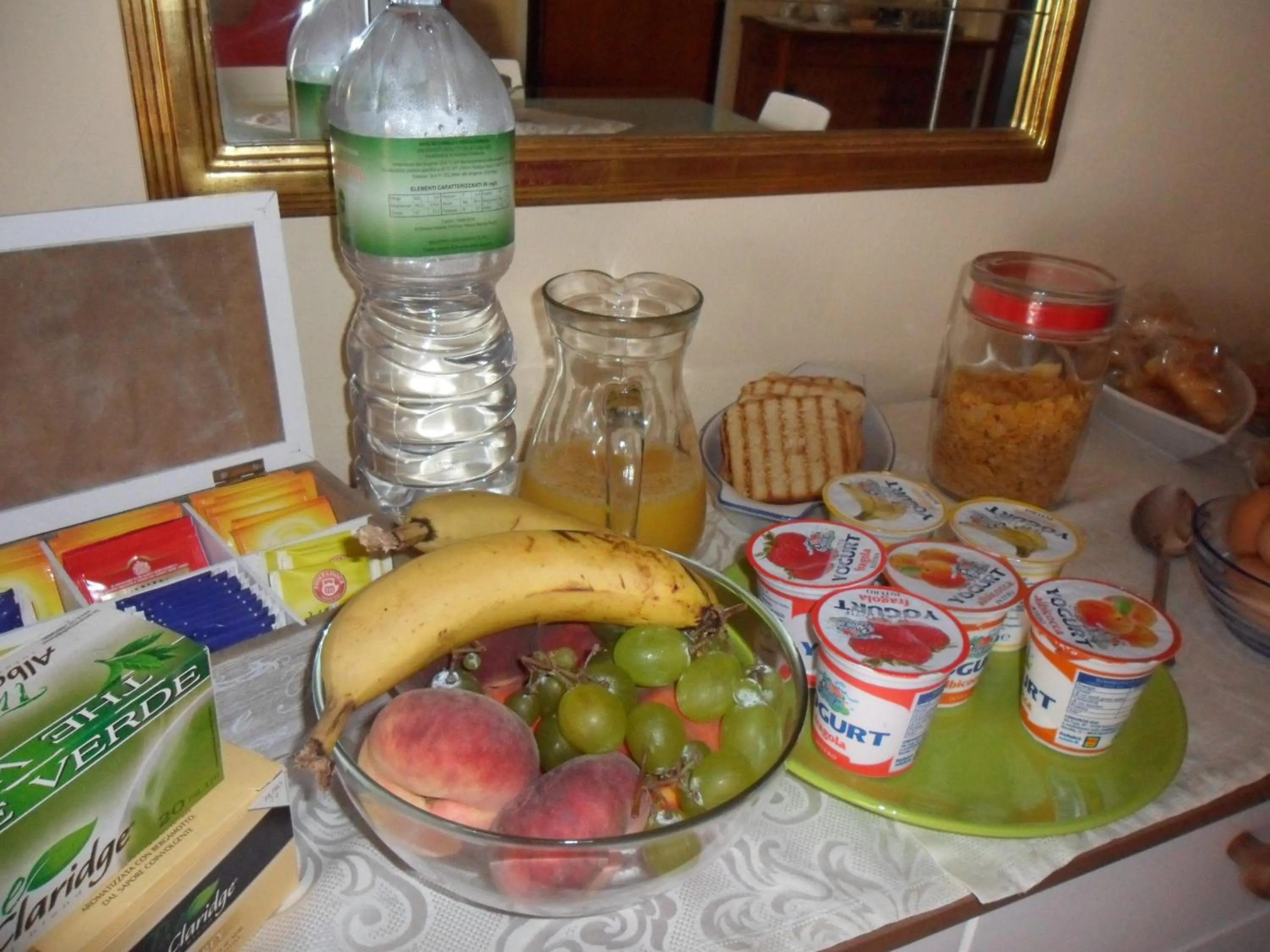 Continental breakfast in B&B A CASA DI MONICA