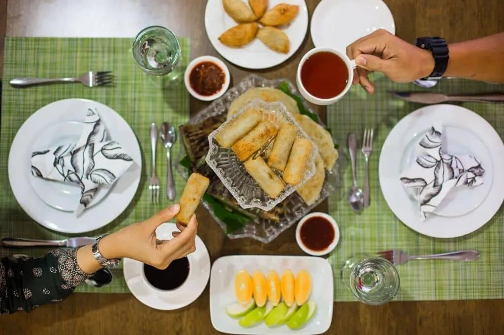 Restaurant/places to eat in Sayong Resort