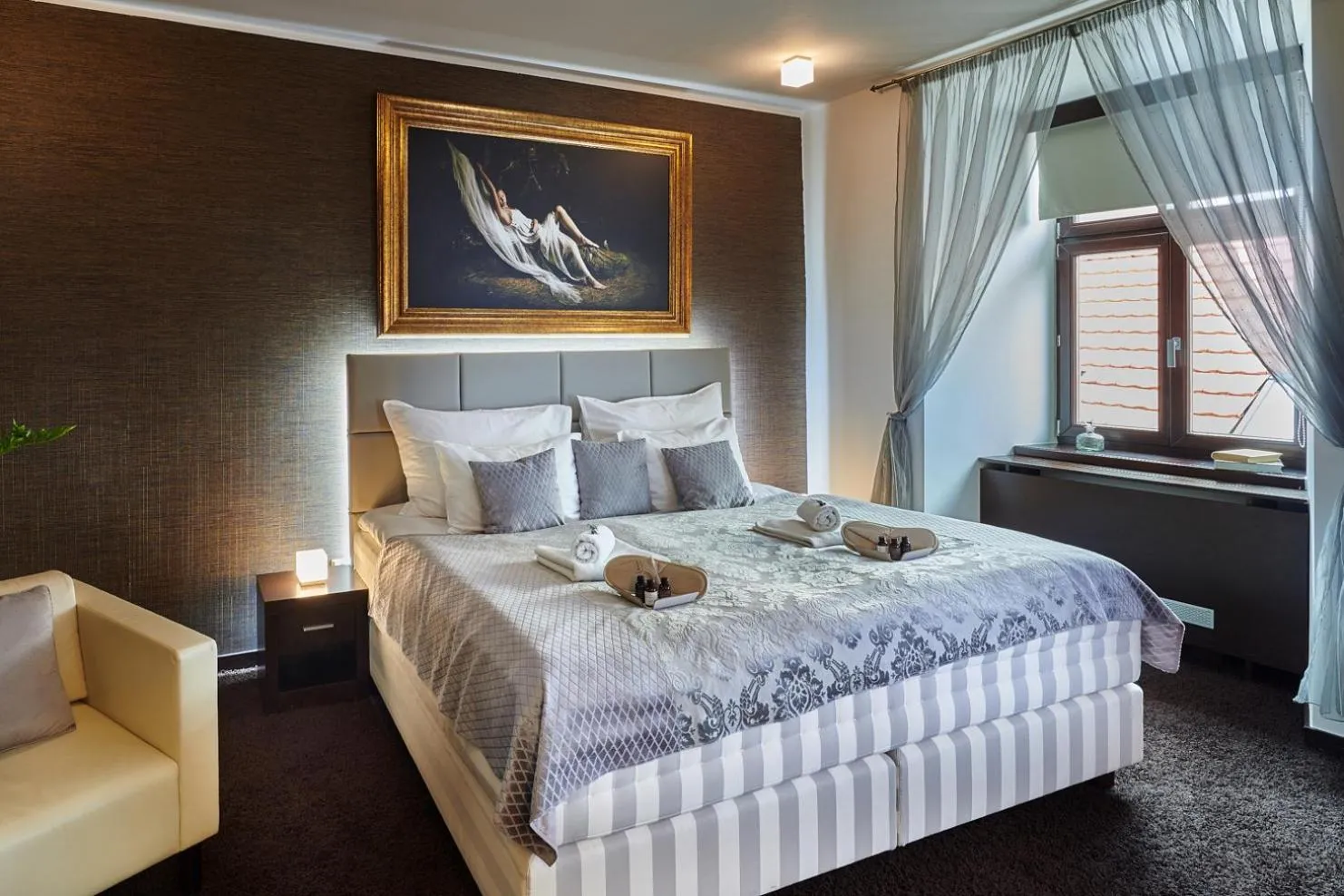 Text overlay, Bed in Boutique Hotel Chrysso