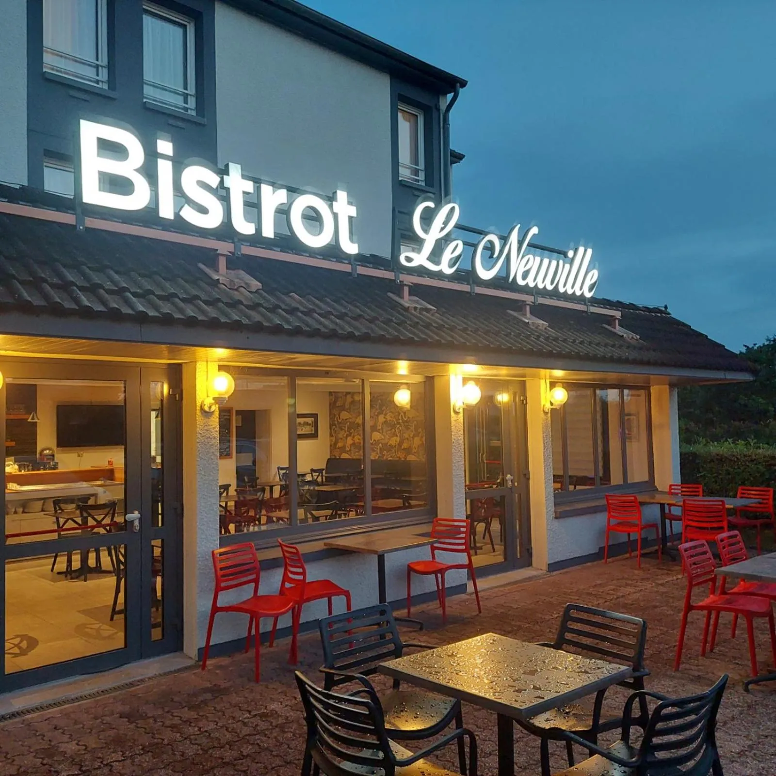 Restaurant/places to eat in Brit Hotel Reims La Neuvillette