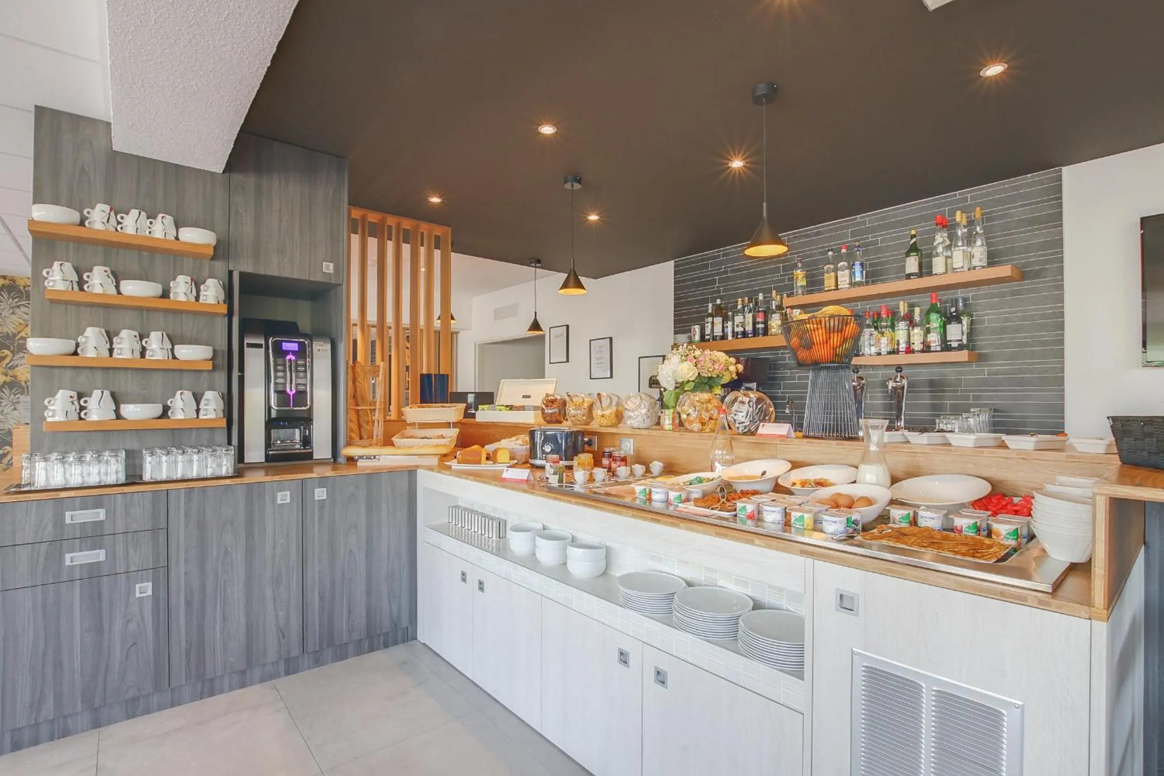 Breakfast in Brit Hotel Reims La Neuvillette