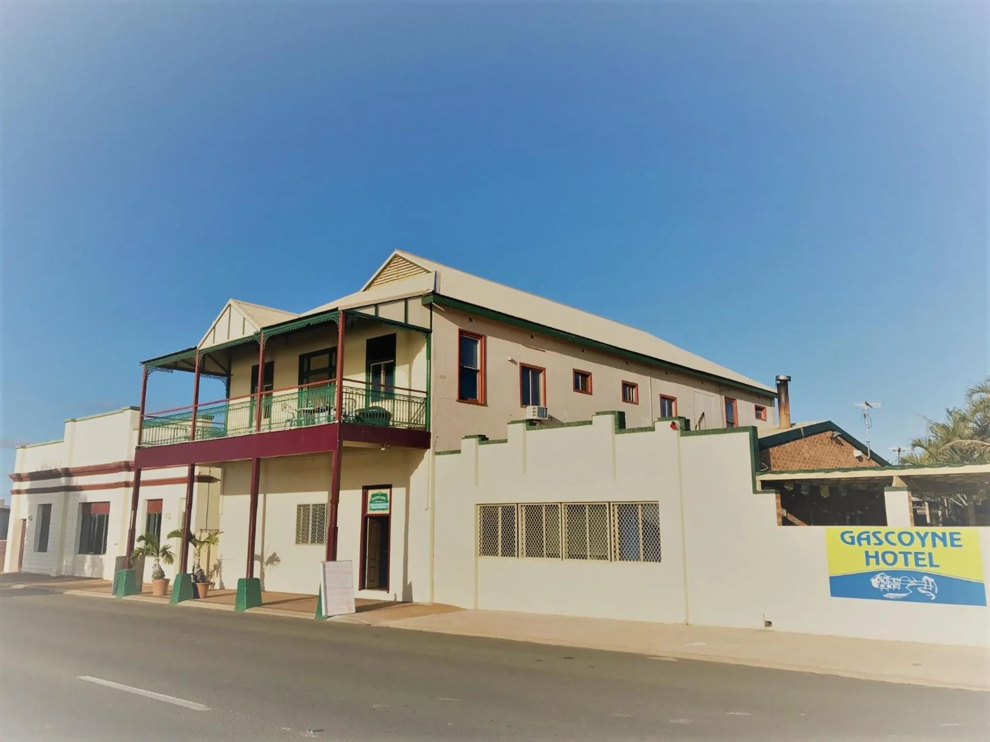 Facade/entrance in Gascoyne Hotel