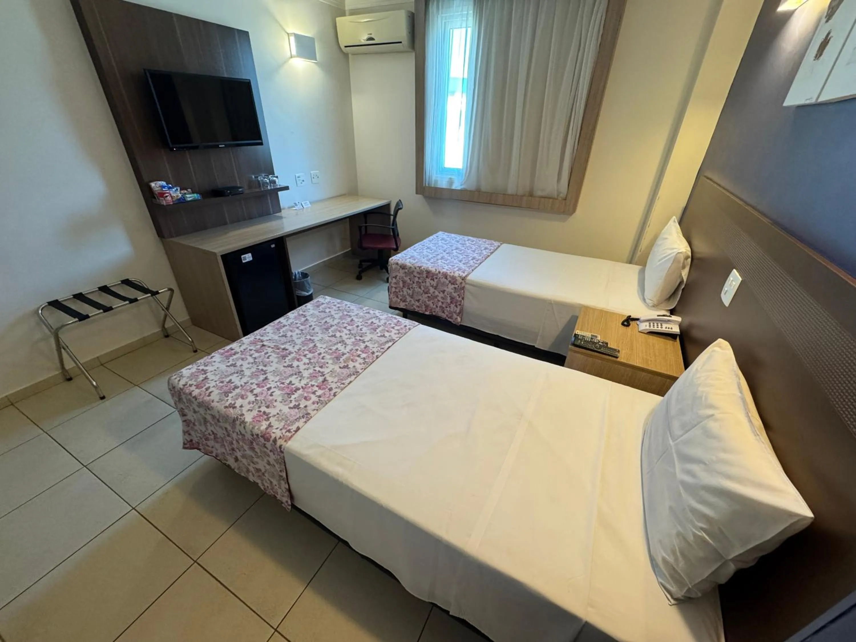 Photo of the whole room, Bed in Comfort Hotel Araraquara