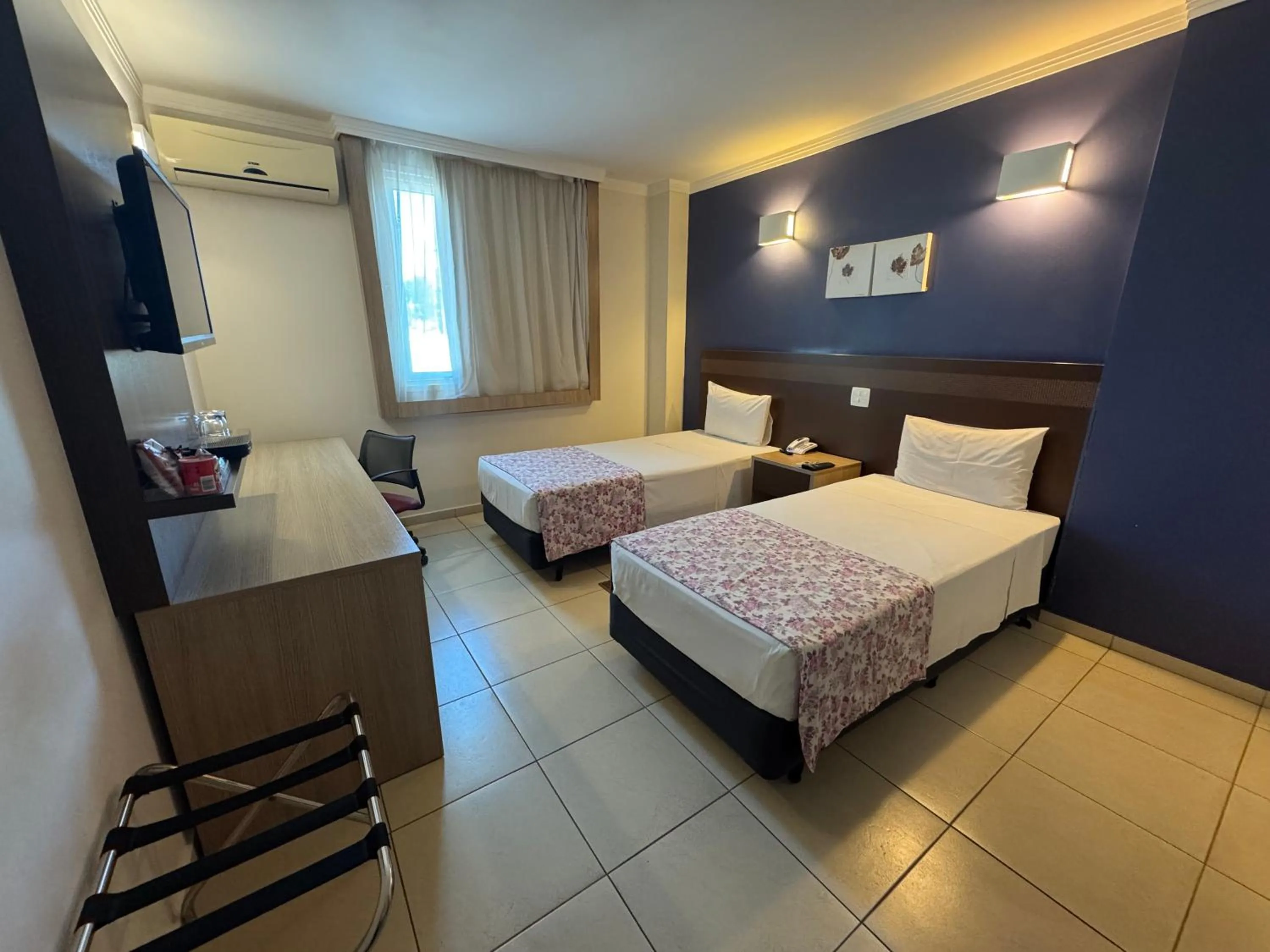 Photo of the whole room, Bed in Comfort Hotel Araraquara