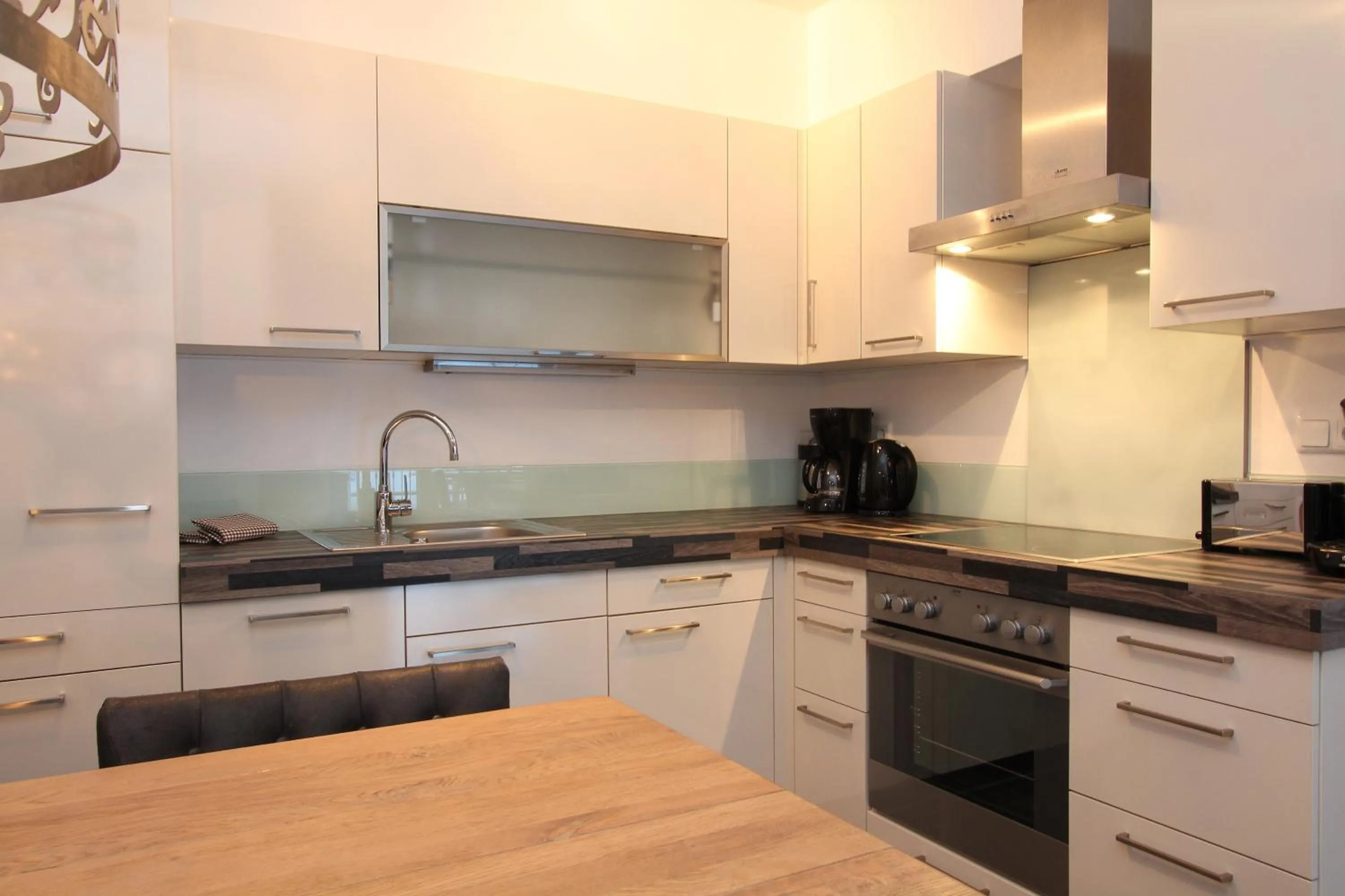 Coffee/tea facilities in AvenidA Mountain Resort by Alpin Rentals