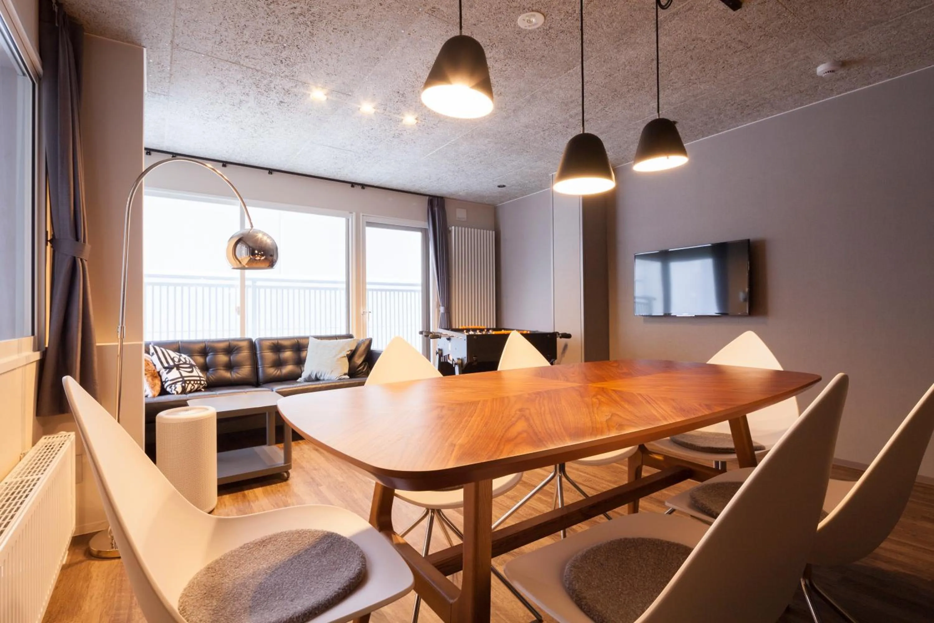 Dining area in Private house Kuranoya Sapporo