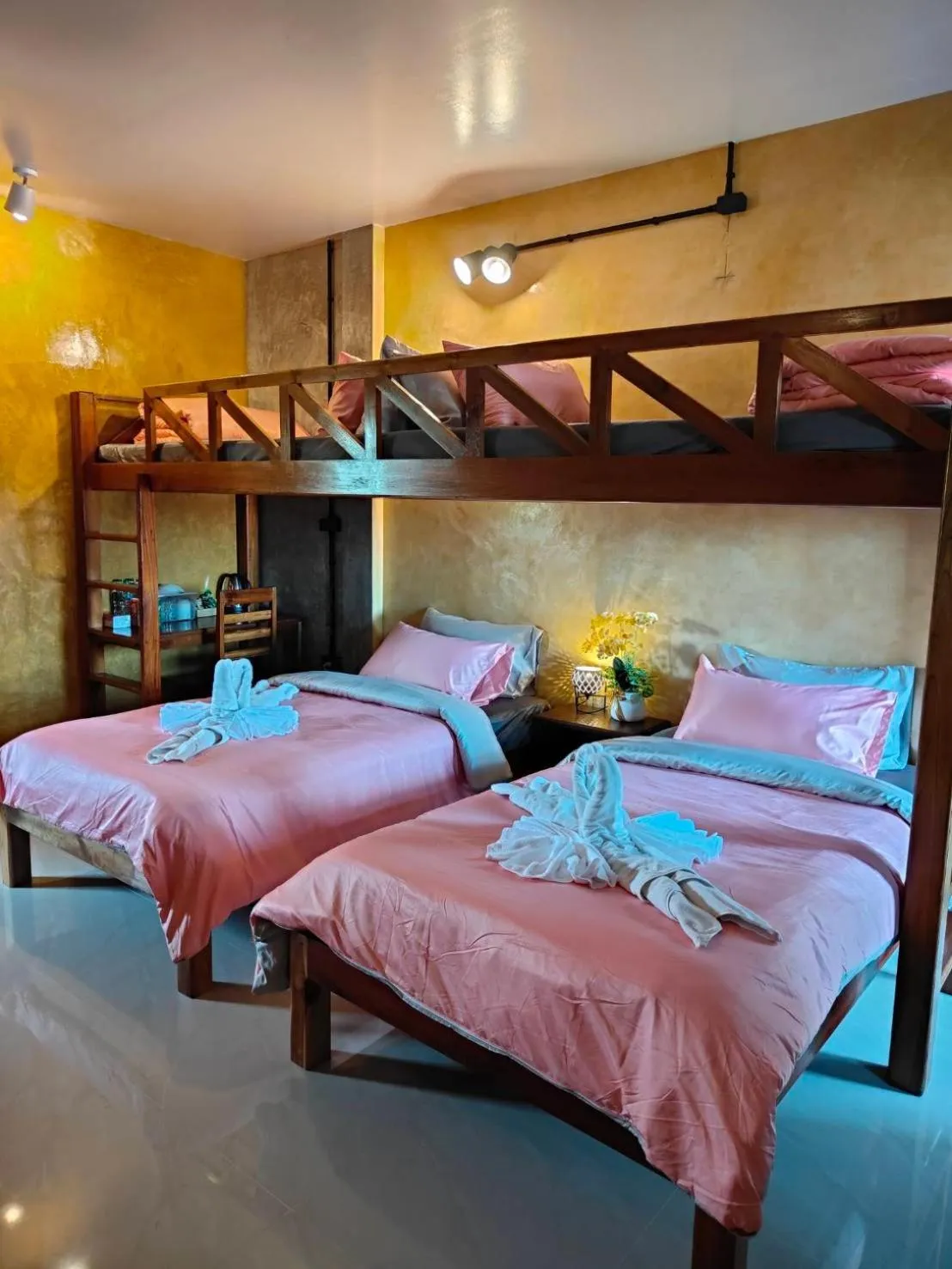 Photo of the whole room, Bed in Smilingface guesthouse